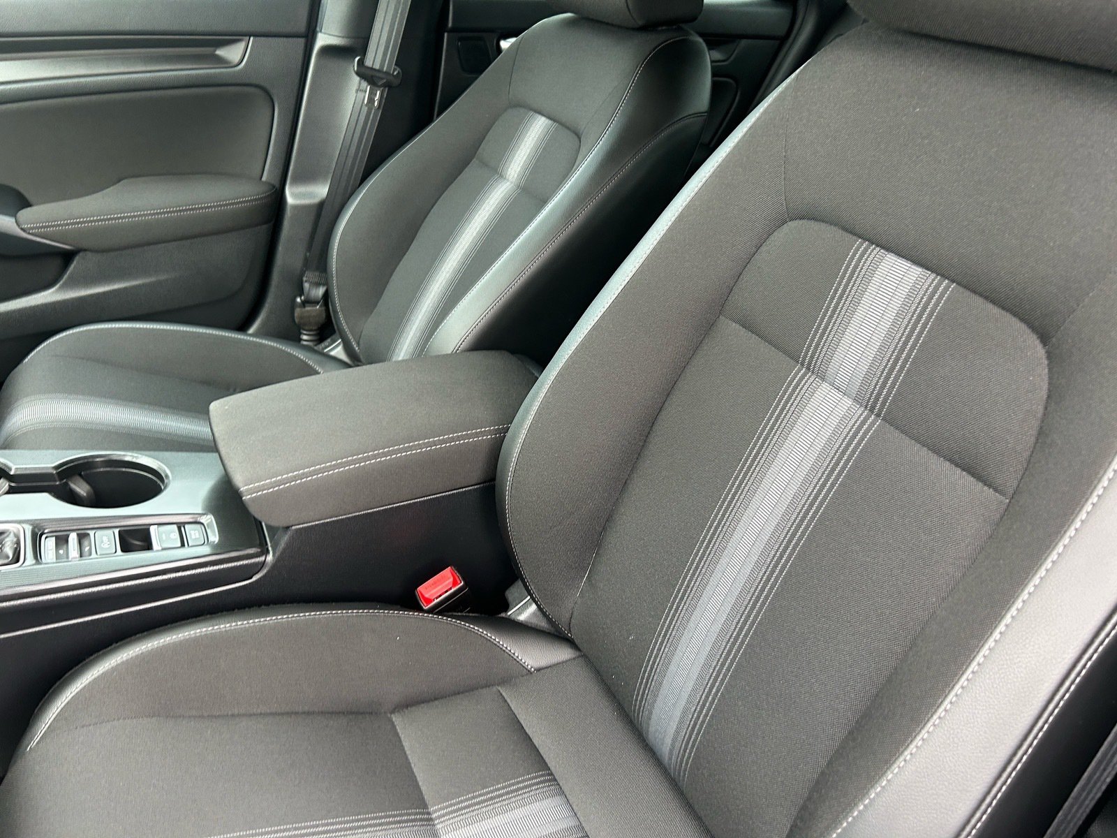2026 Honda Civic Sport — photo 17 thumbnail