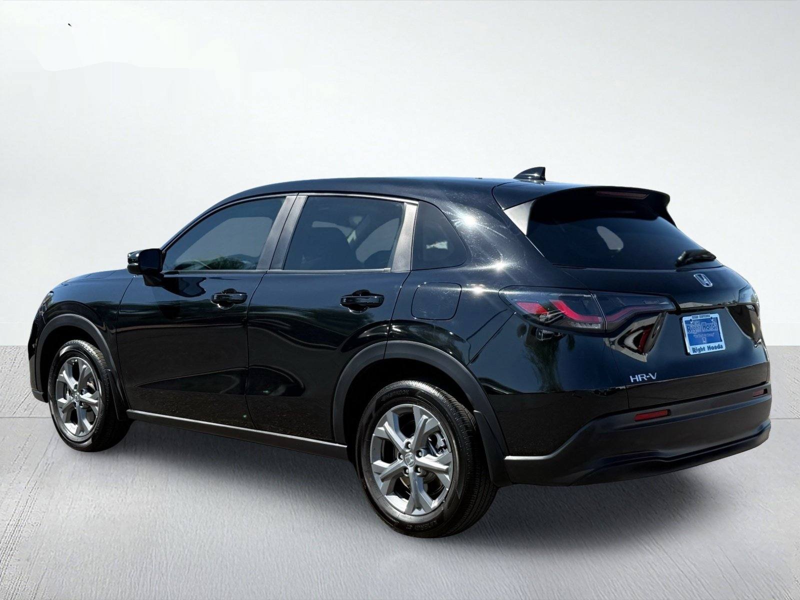 2026 Honda HR-V LX — photo 4 thumbnail