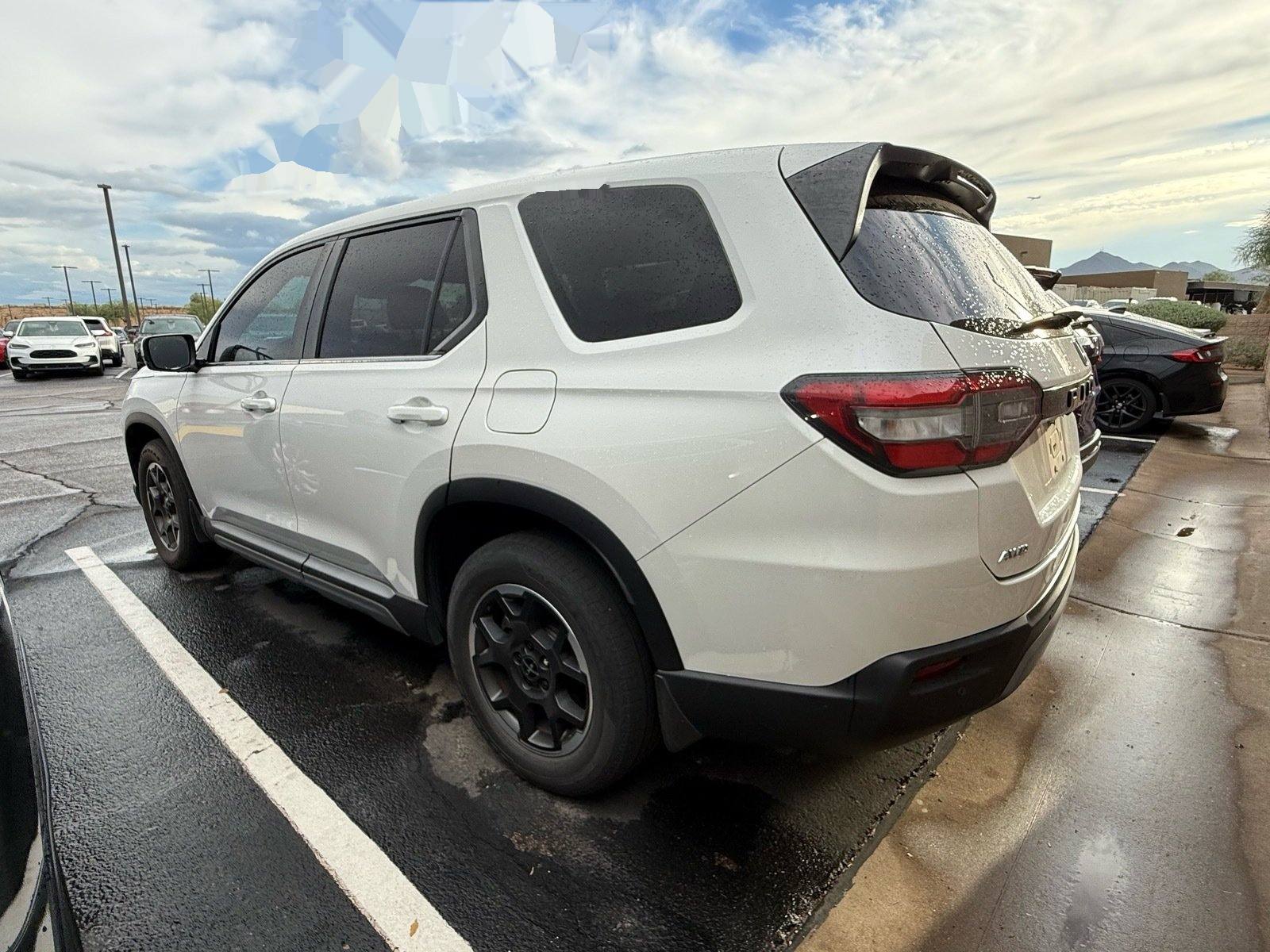 2024 Honda Pilot EX-L — photo 2 thumbnail