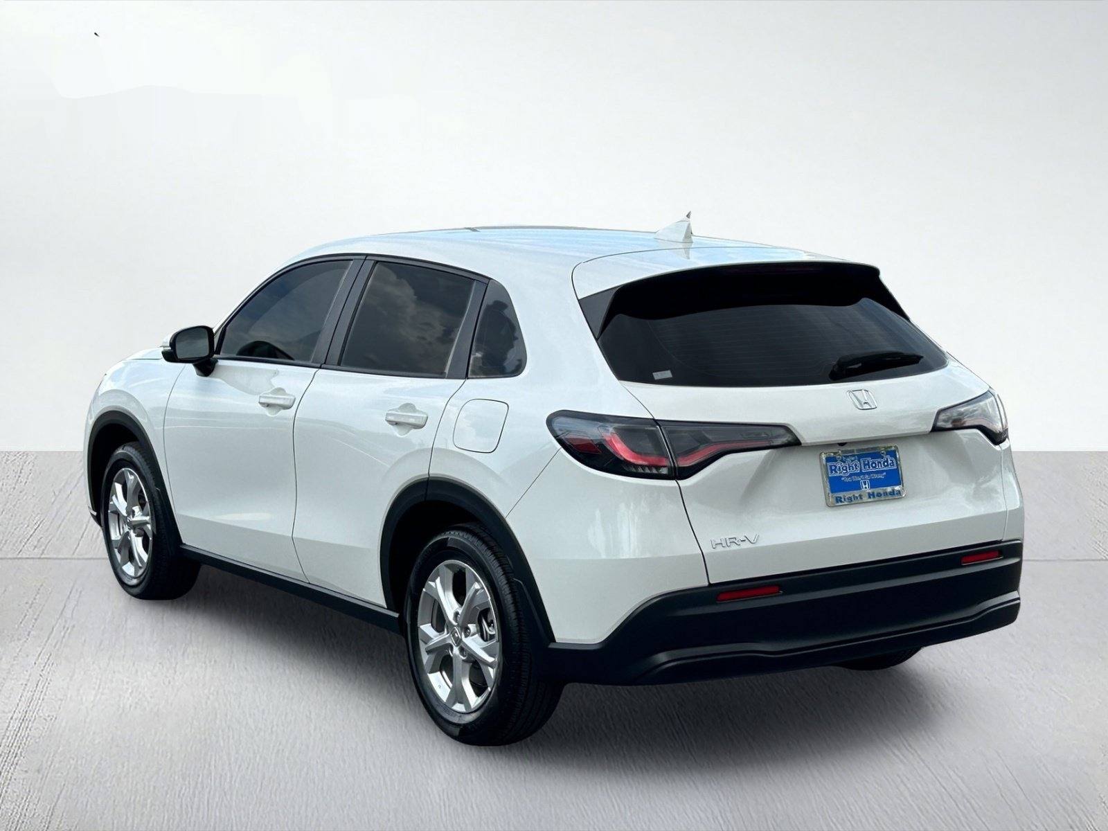 2023 Honda HR-V LX — photo 4 thumbnail