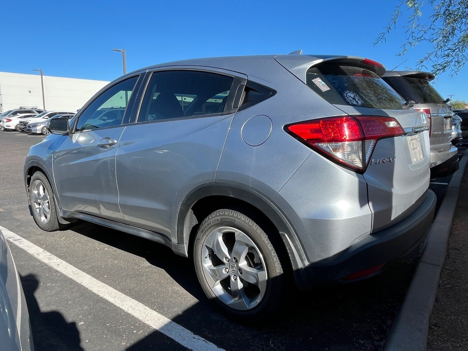 2020 Honda HR-V LX — photo 2 thumbnail