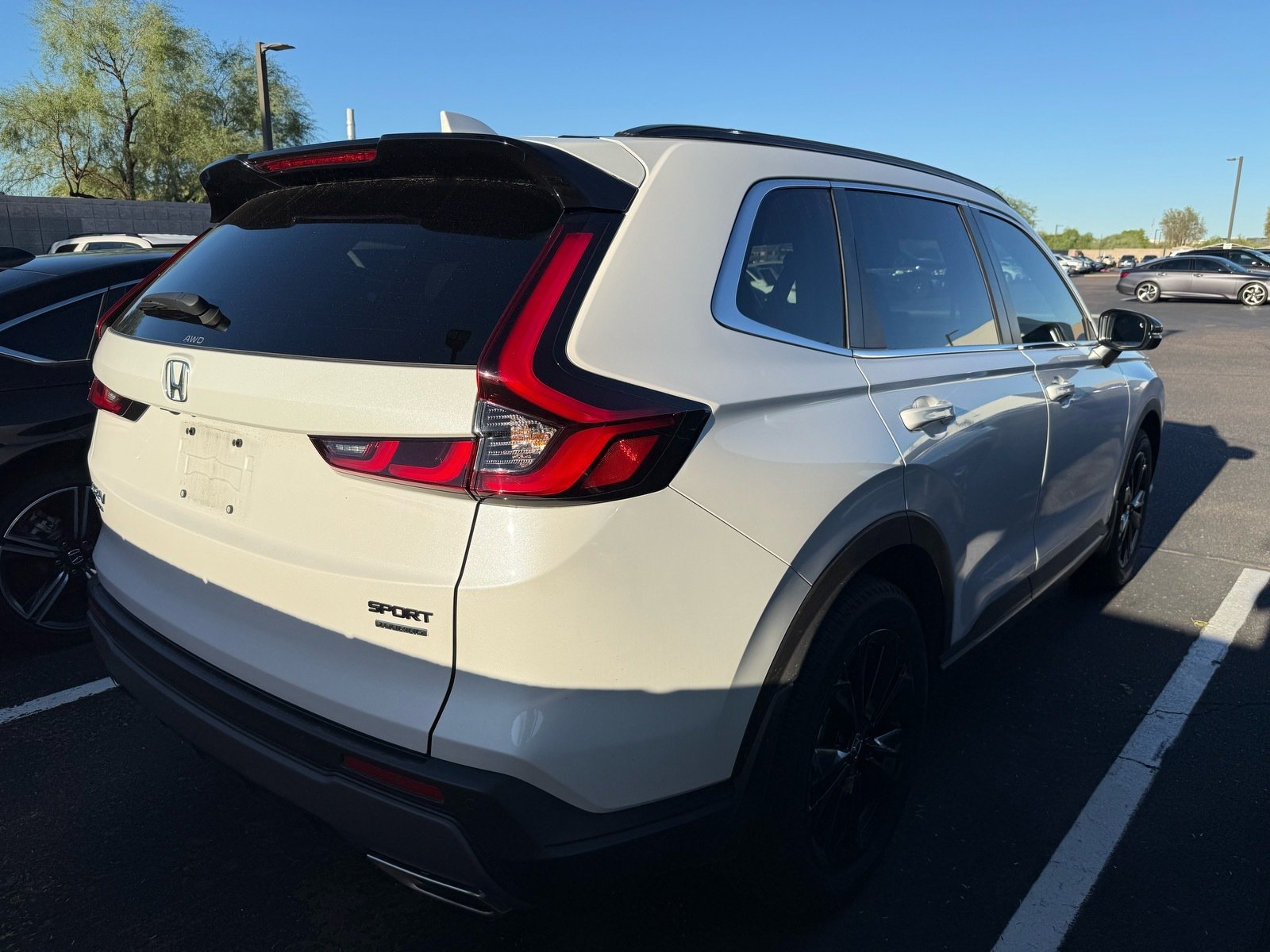 2025 Honda CR-V Hybrid Sport Touring — photo 3 thumbnail