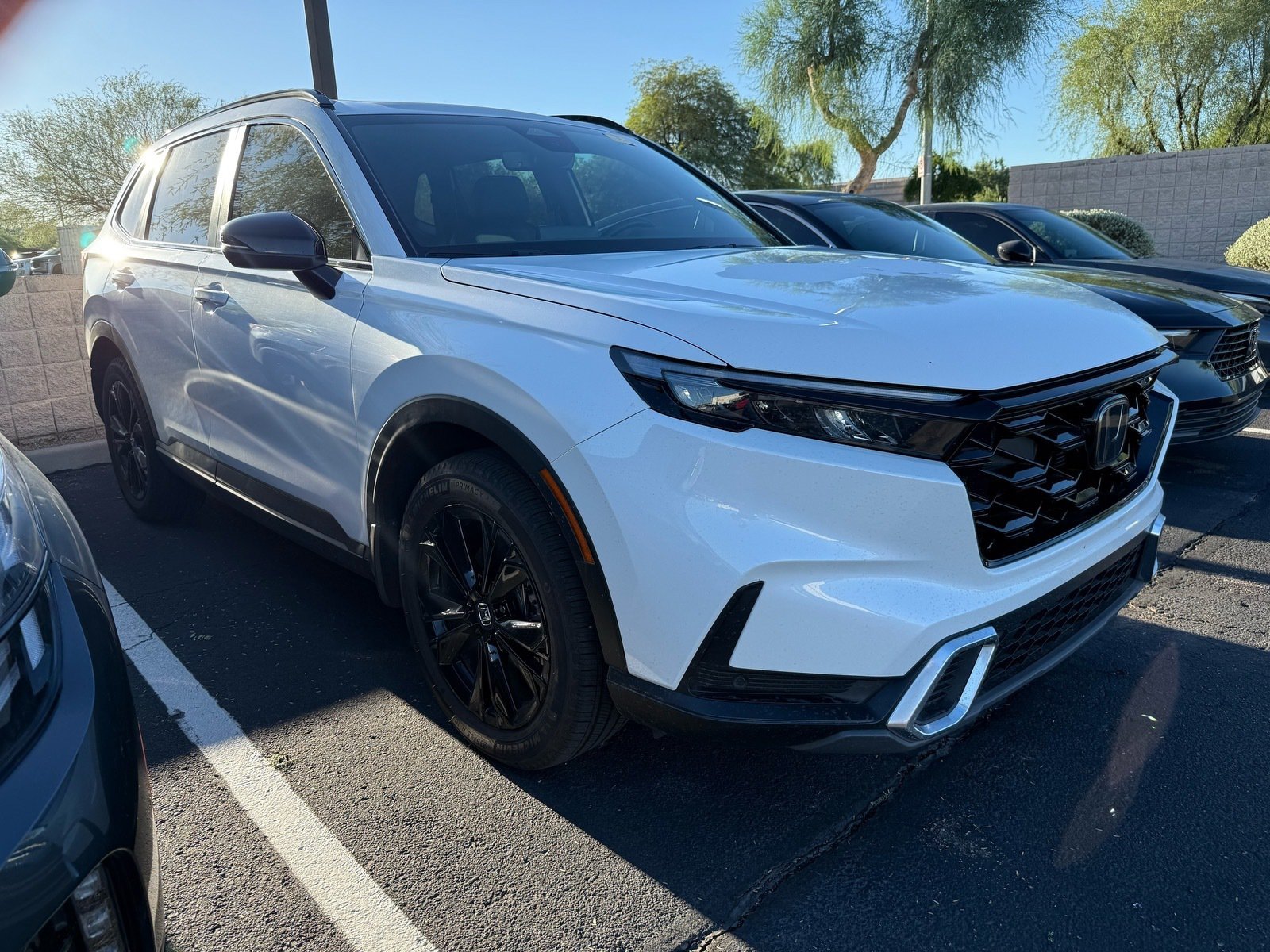 2025 Honda CR-V Hybrid Sport Touring — photo 4 thumbnail