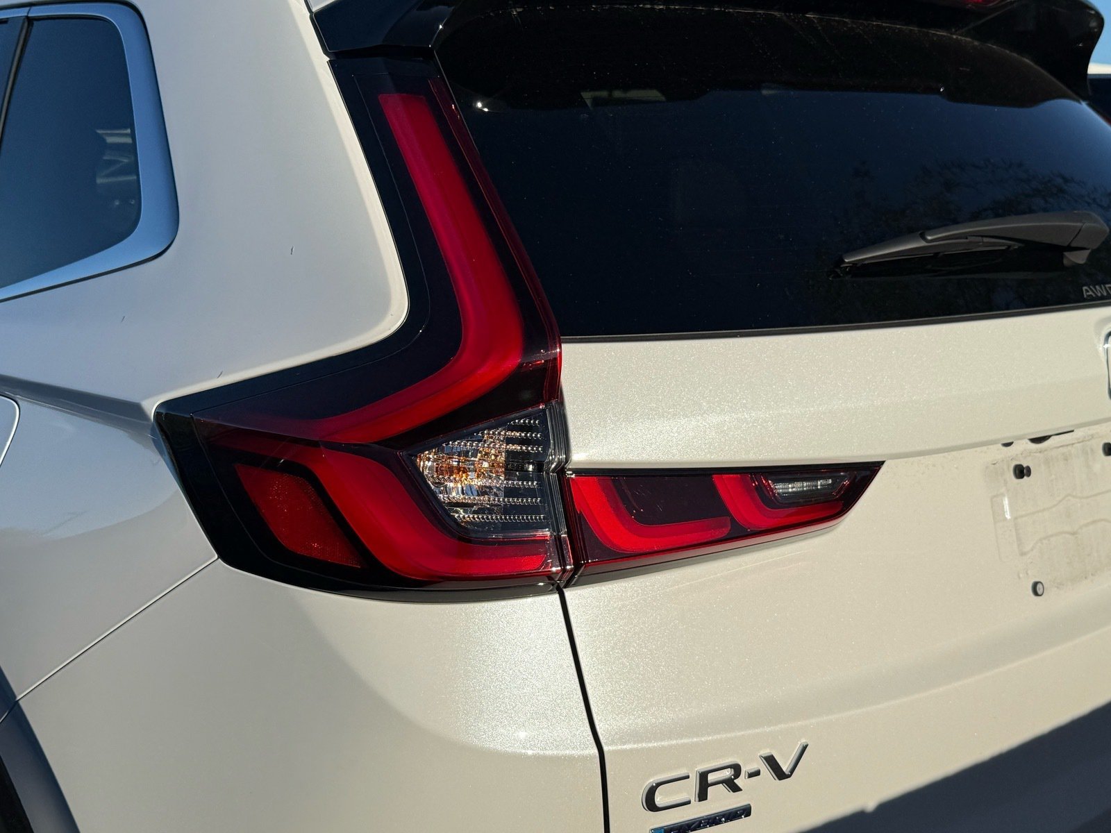 2025 Honda CR-V Hybrid Sport Touring — photo 7 thumbnail