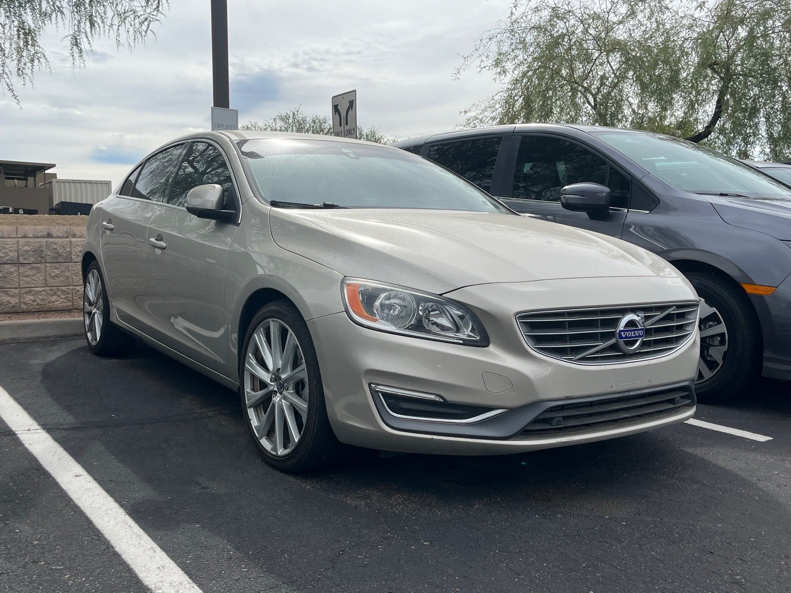 2017 Volvo S60 Inscription T5 — photo 4 thumbnail
