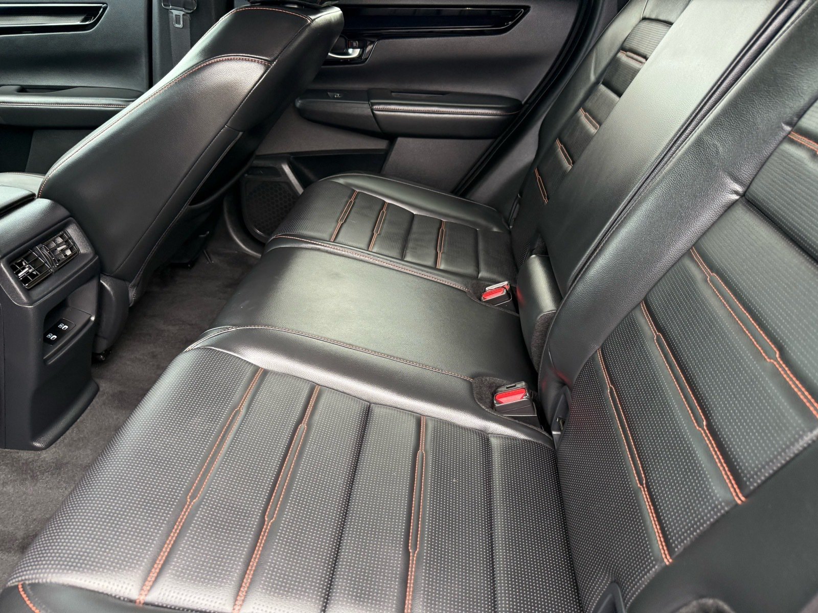 2025 Honda CR-V Hybrid Sport Touring — photo 27 thumbnail