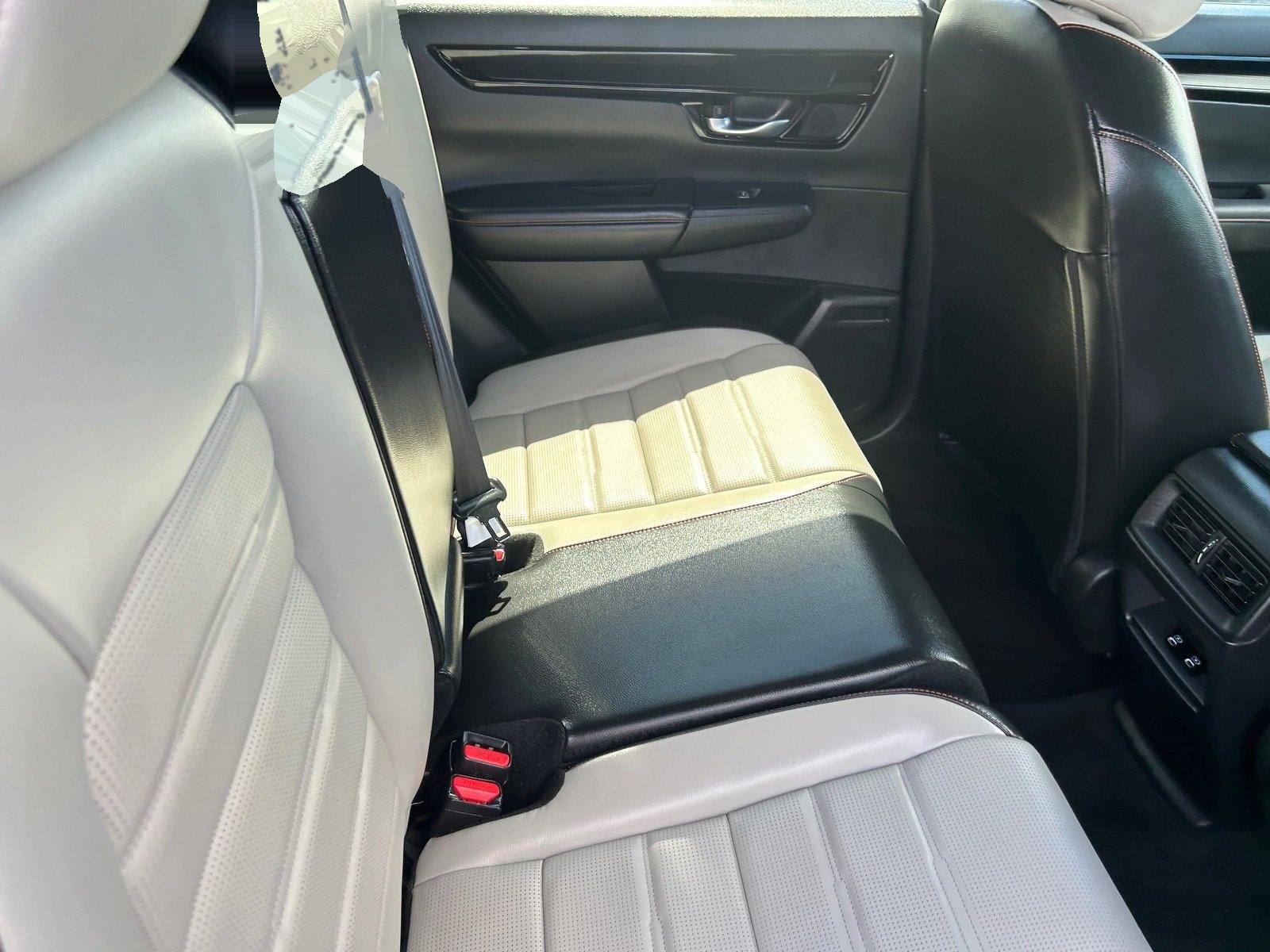 2025 Honda CR-V Hybrid Sport Touring — photo 14 thumbnail