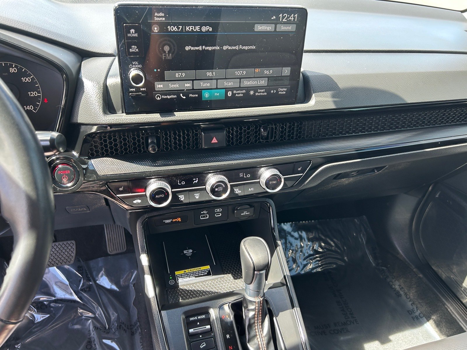 2025 Honda CR-V Hybrid Sport Touring — photo 23 thumbnail