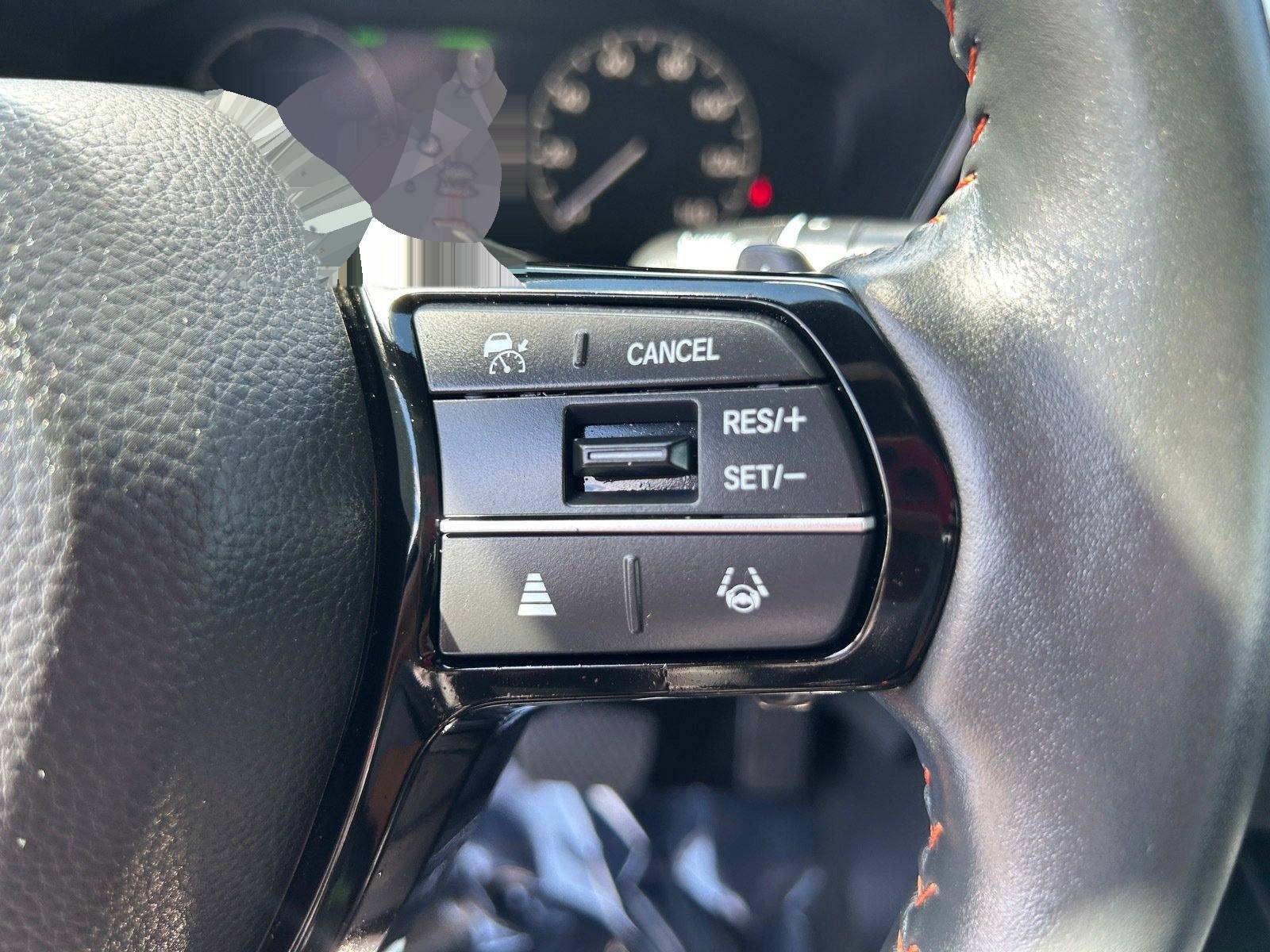 2025 Honda CR-V Hybrid Sport Touring — photo 31 thumbnail