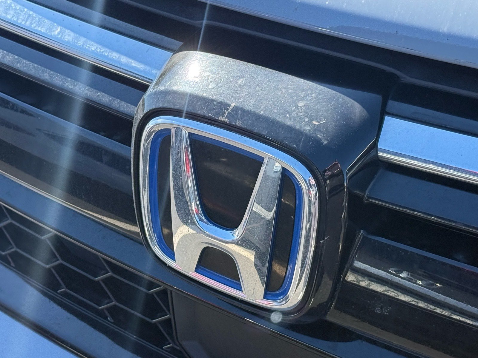 2022 Honda CR-V Hybrid Touring — photo 6 thumbnail