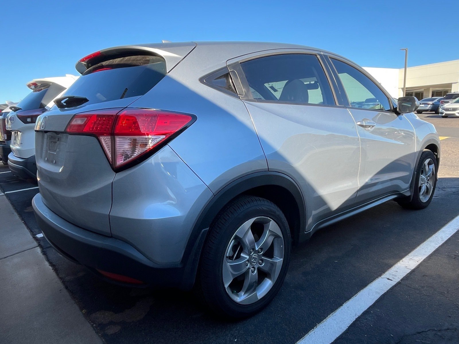 2017 Honda HR-V LX — photo 3 thumbnail