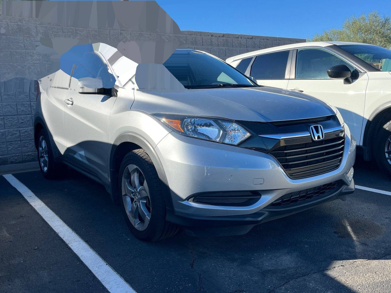 2017 Honda HR-V LX — photo 4 thumbnail