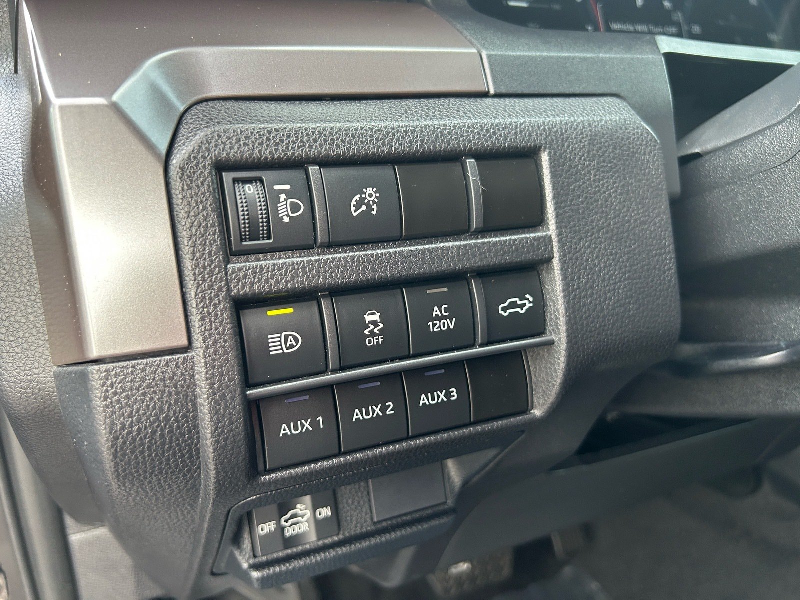 2024 Toyota Tacoma TRD Off-Road — photo 29 thumbnail