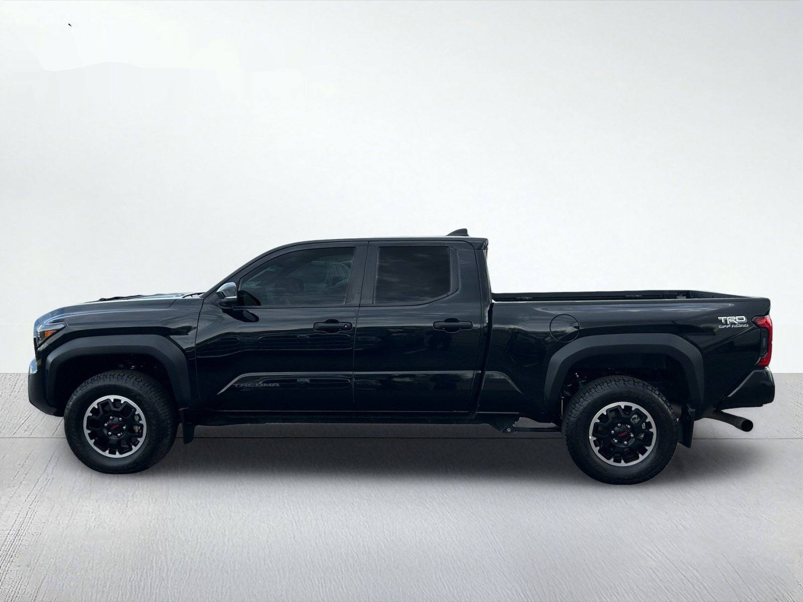 2024 Toyota Tacoma TRD Off-Road — photo 3 thumbnail
