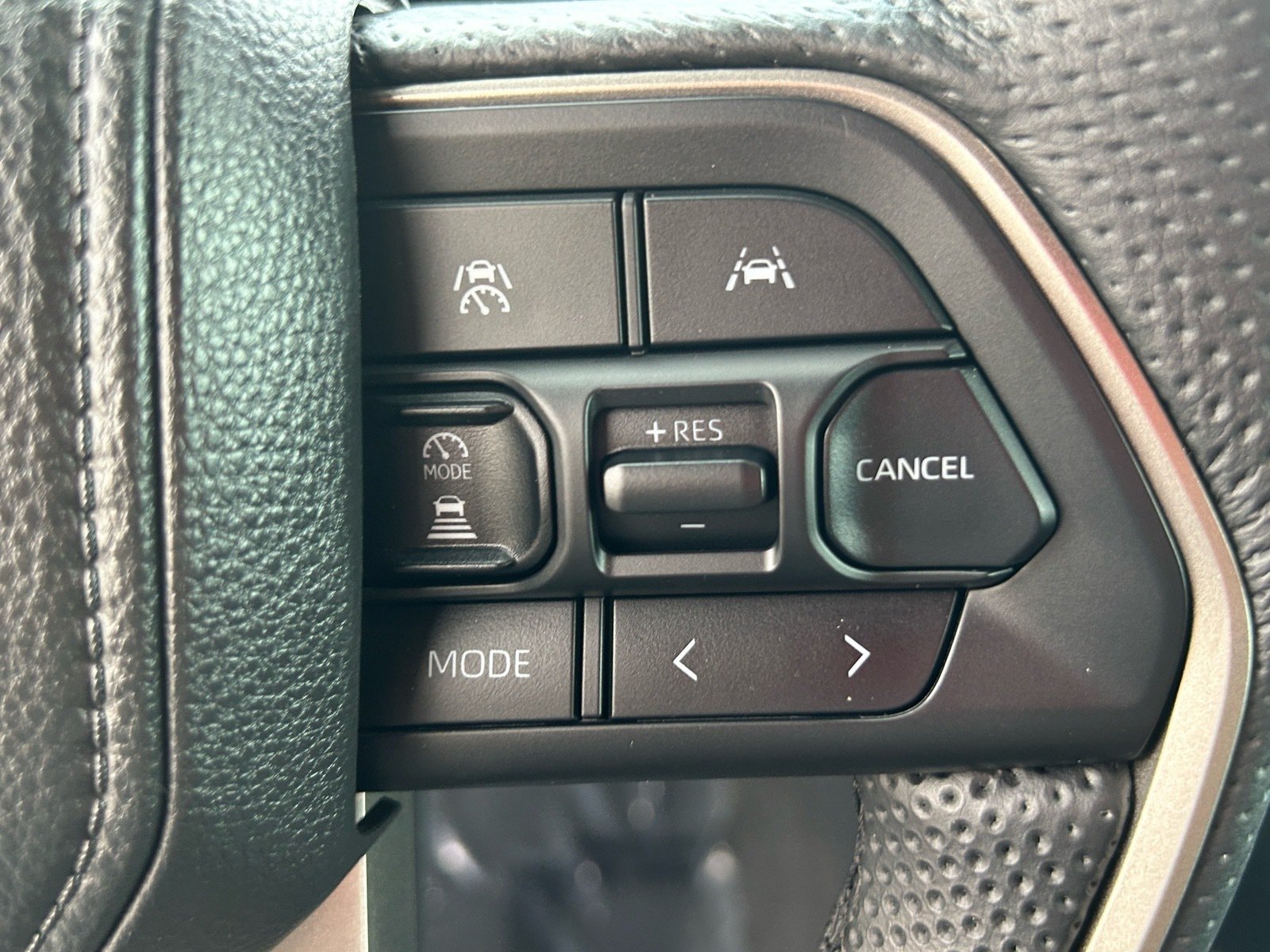 2024 Toyota Tacoma TRD Off-Road — photo 31 thumbnail