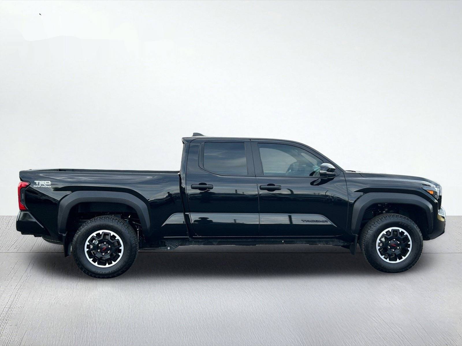 2024 Toyota Tacoma TRD Off-Road — photo 6 thumbnail