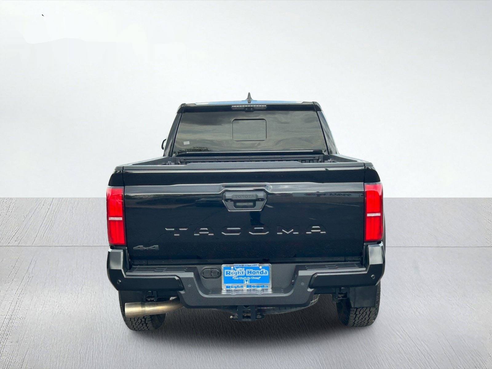 2024 Toyota Tacoma TRD Off-Road — photo 9 thumbnail