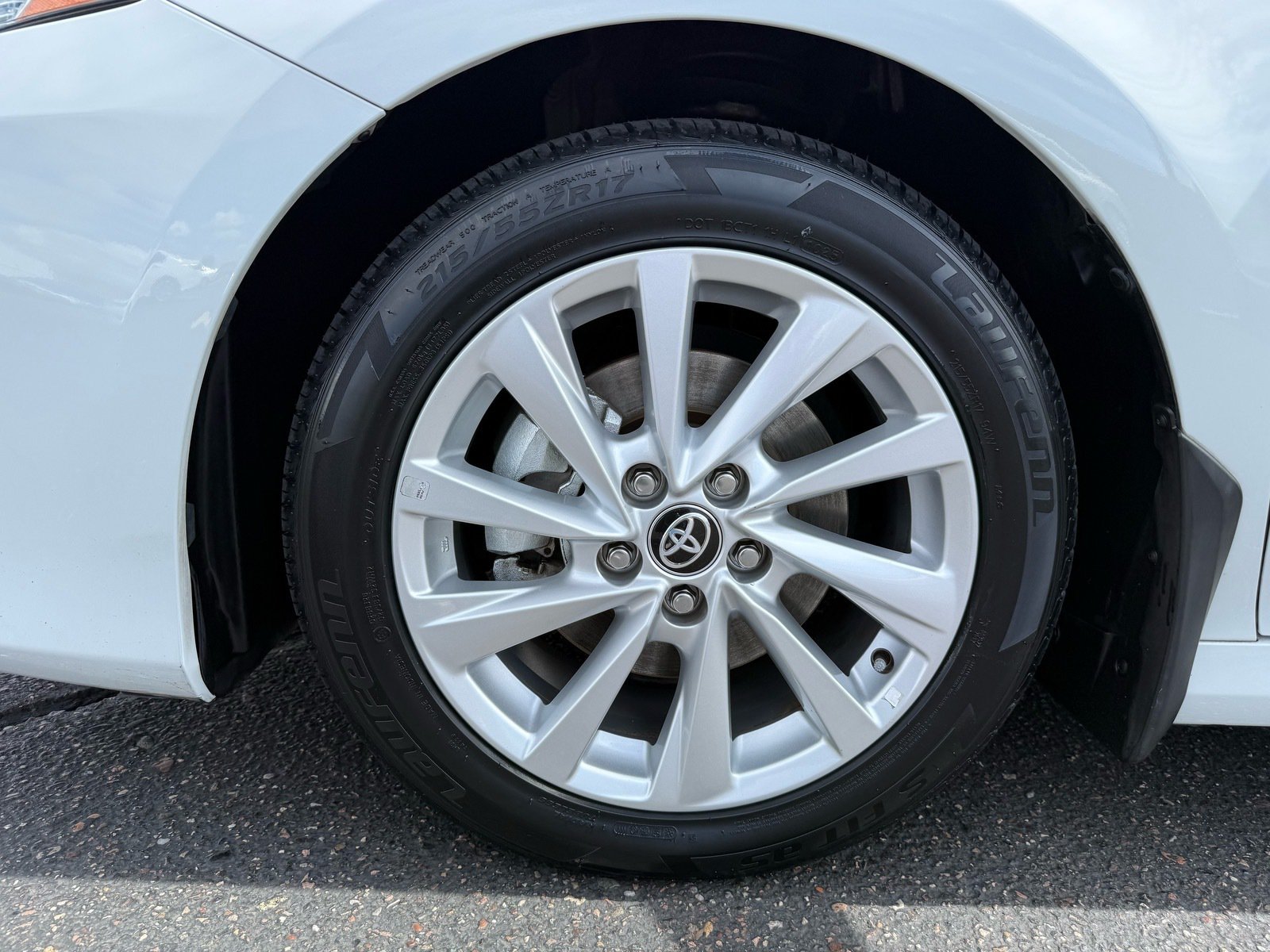 2024 Toyota Camry LE — photo 10 thumbnail
