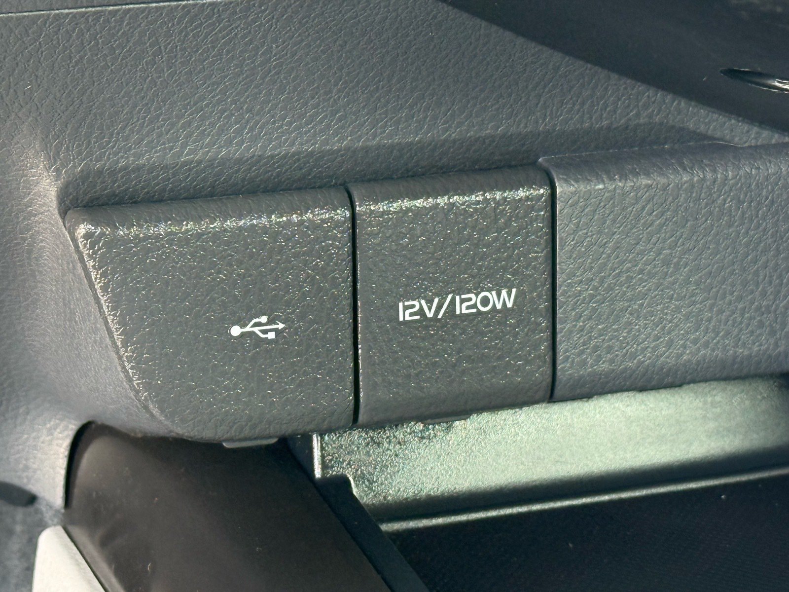 2024 Toyota Camry LE — photo 23 thumbnail