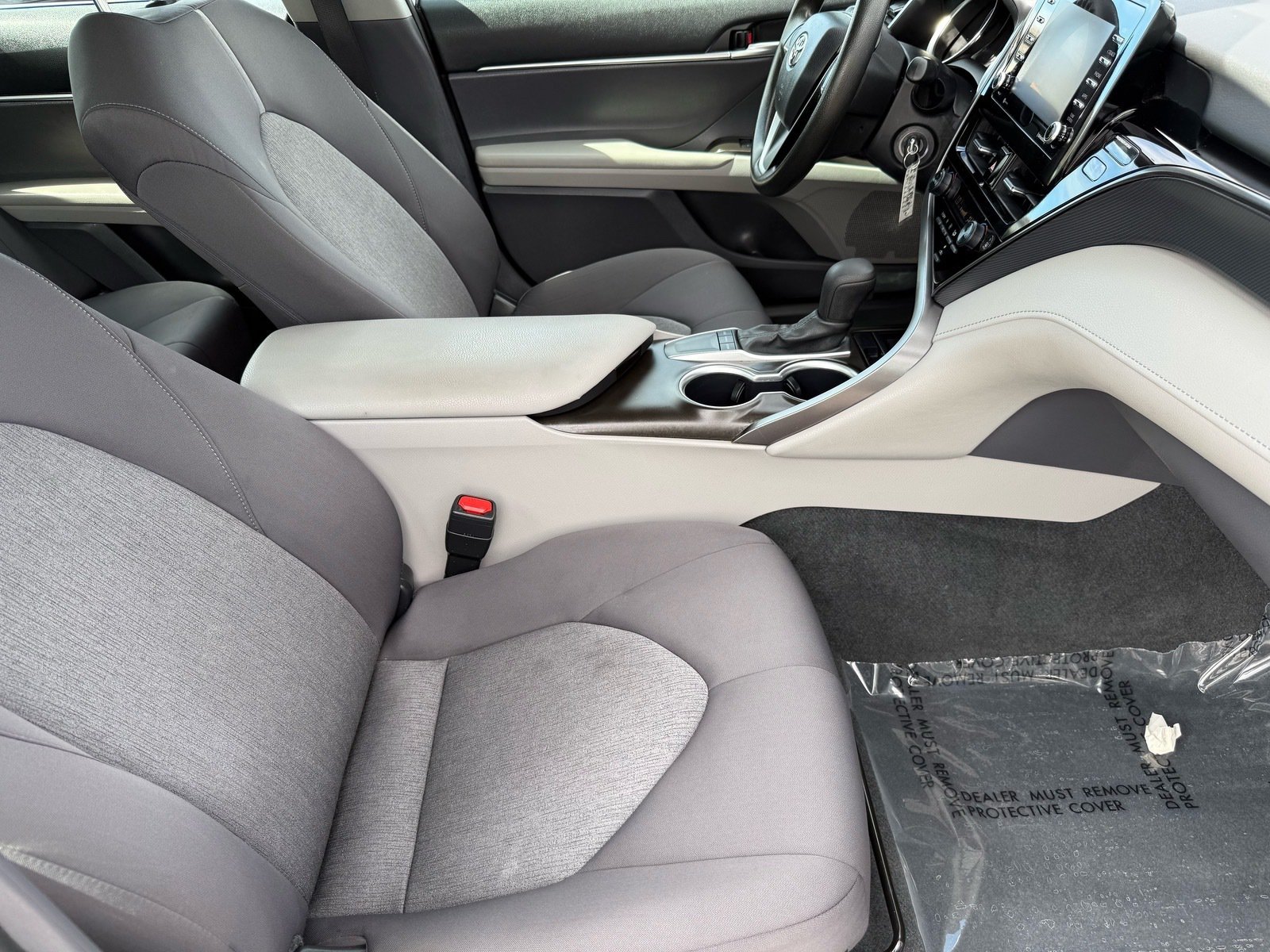 2024 Toyota Camry LE — photo 29 thumbnail