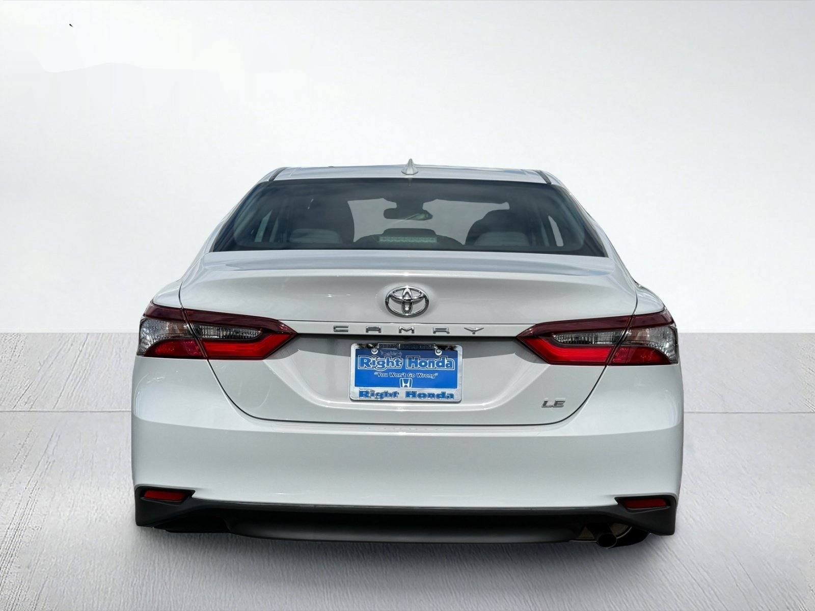 2024 Toyota Camry LE — photo 6 thumbnail