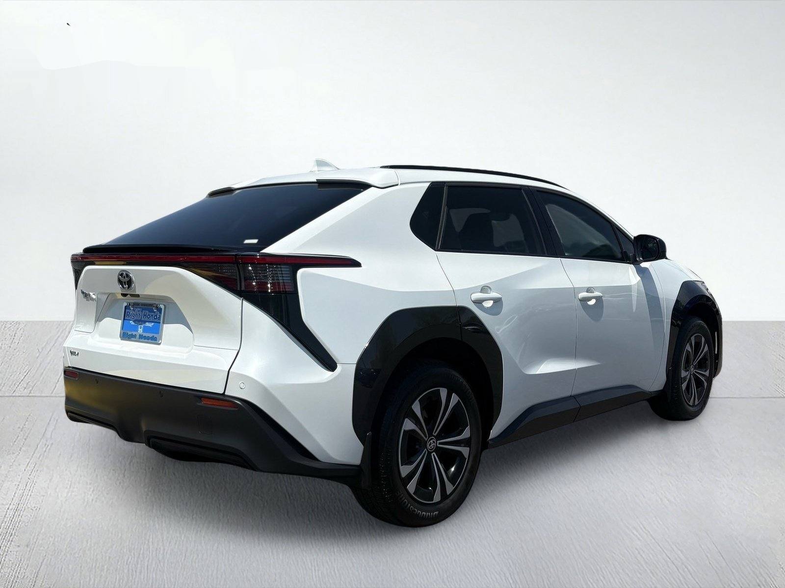 2024 Toyota bZ4X XLE — photo 6 thumbnail