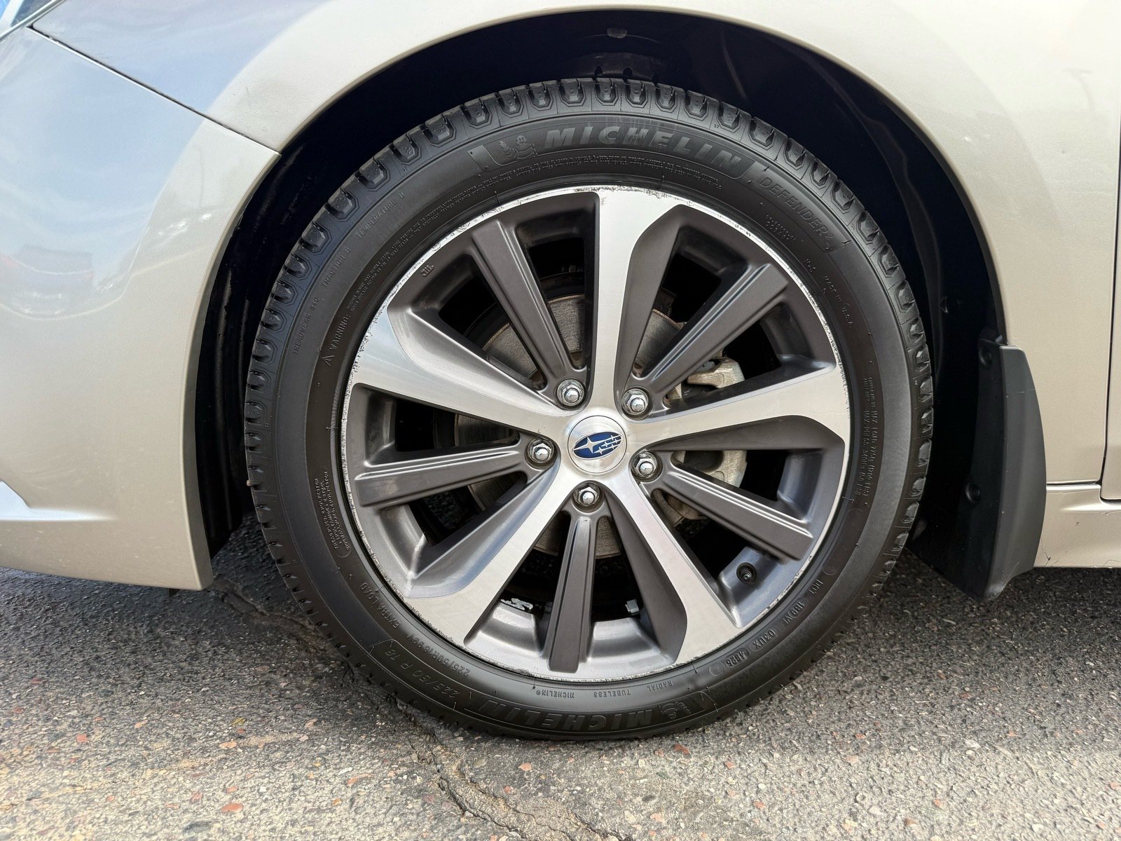 2015 Subaru Legacy 2.5i — photo 10 thumbnail