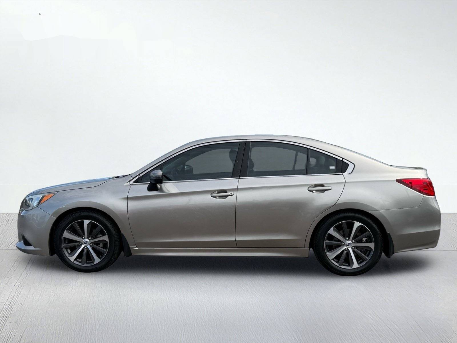 2015 Subaru Legacy 2.5i — photo 3 thumbnail