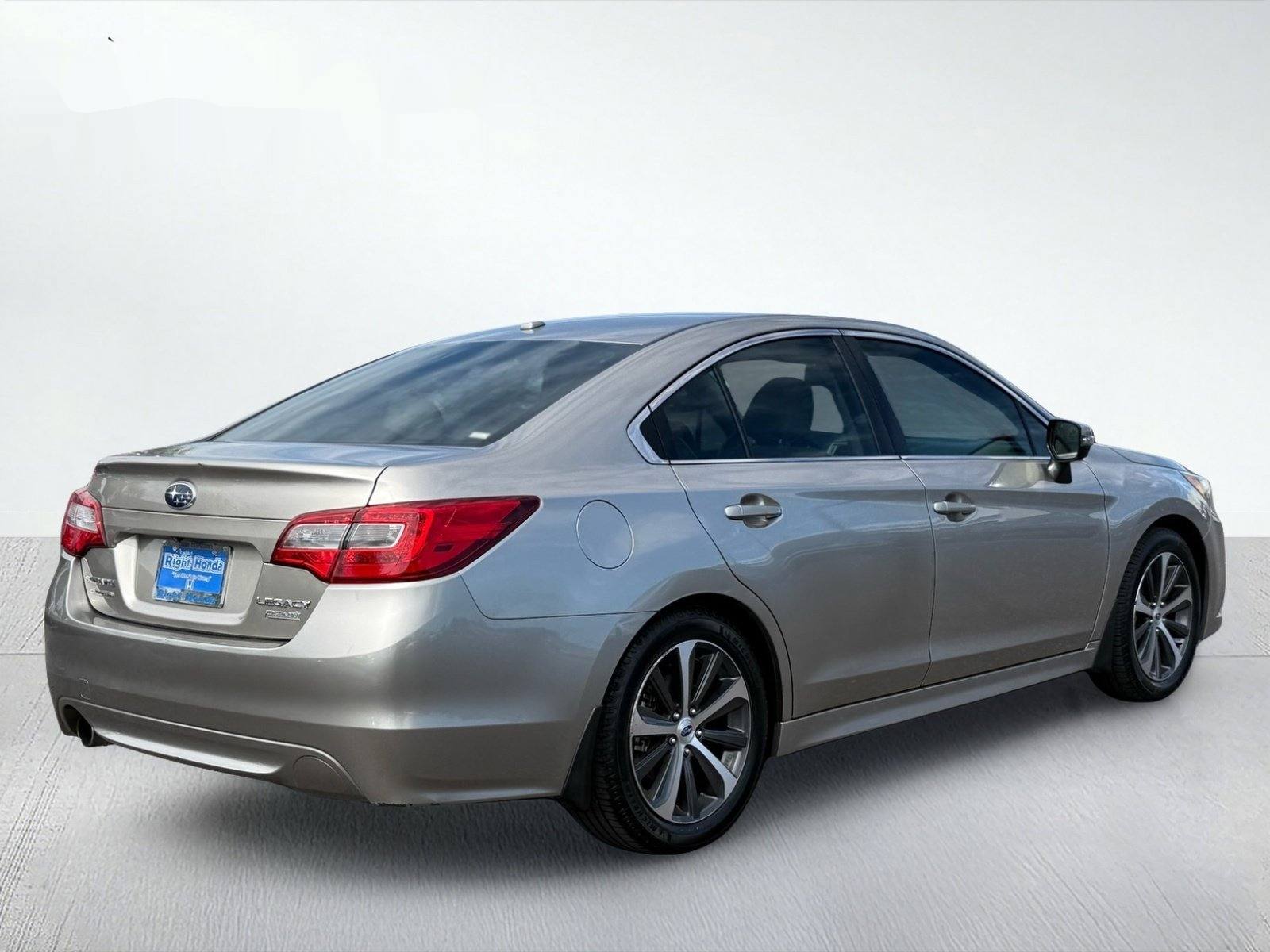 2015 Subaru Legacy 2.5i — photo 7 thumbnail