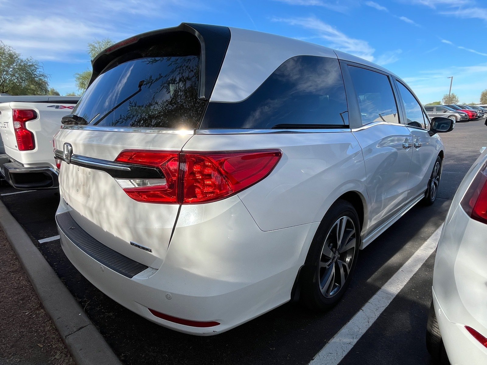 2024 Honda Odyssey Touring — photo 4 thumbnail