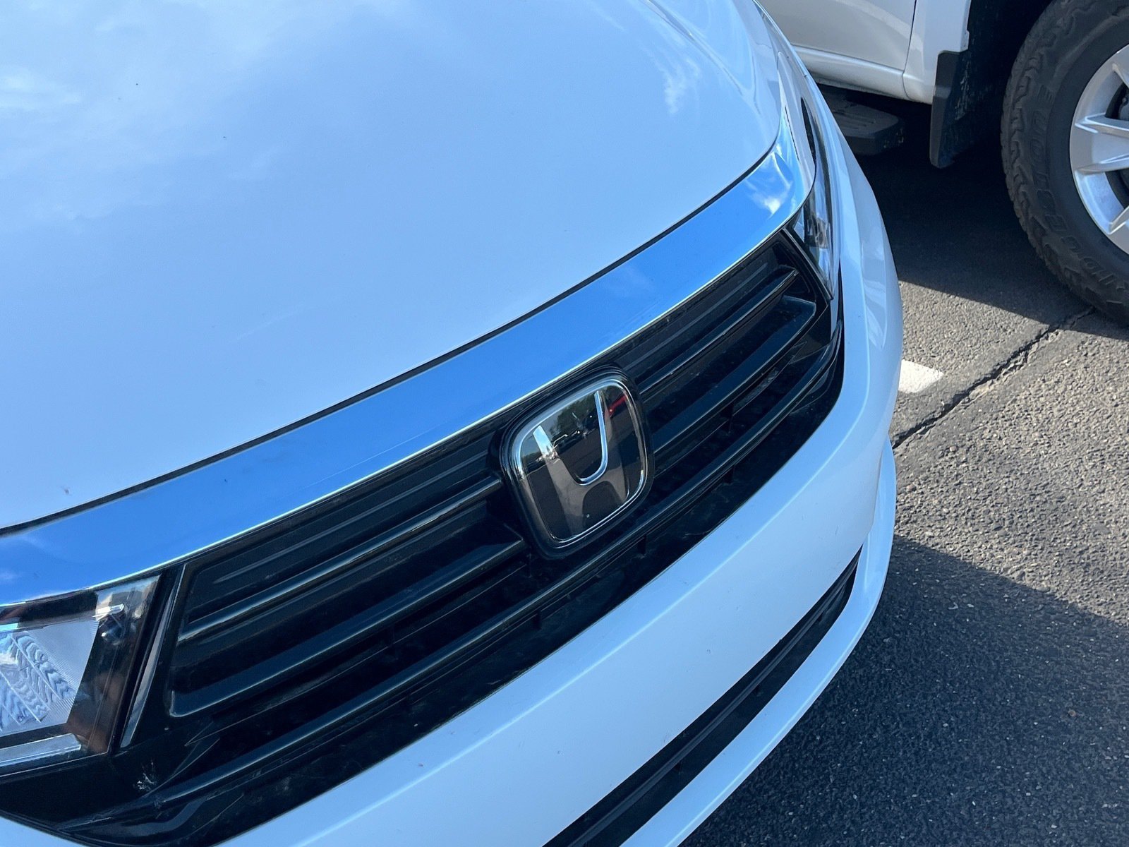 2024 Honda Odyssey Touring — photo 6 thumbnail