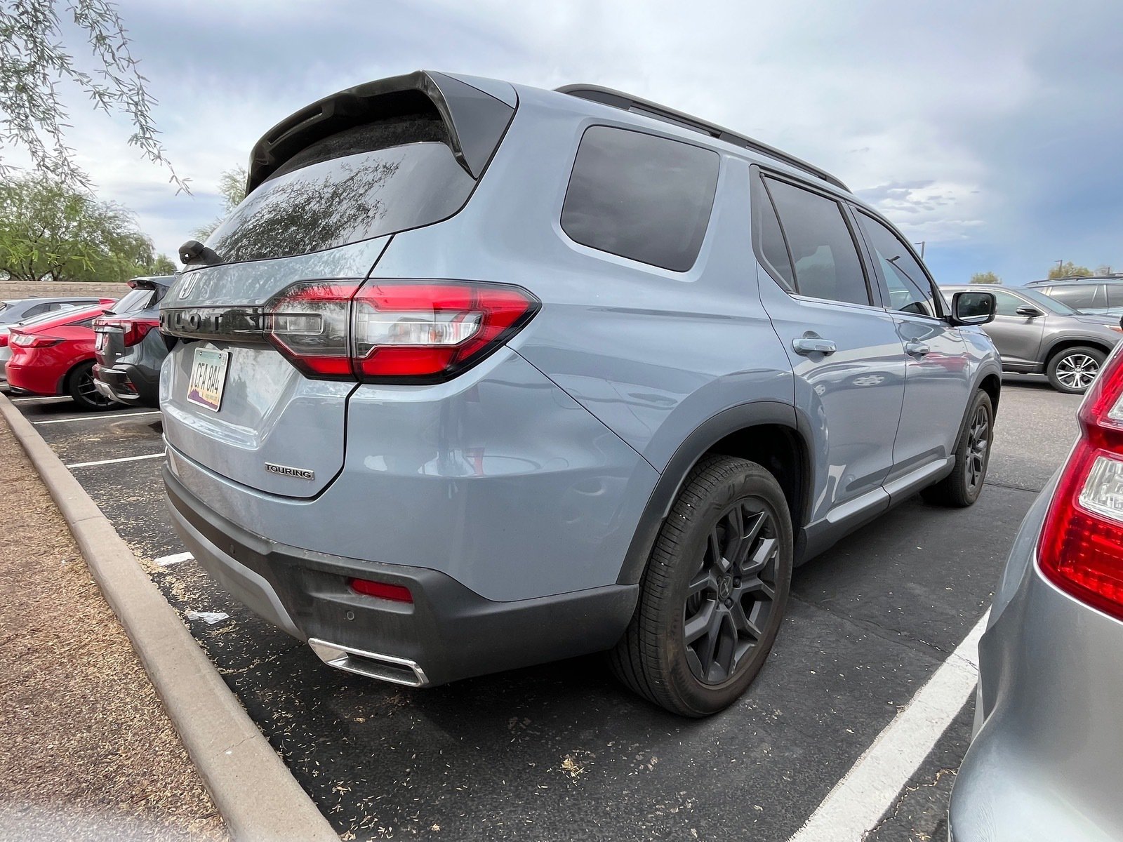 2025 Honda Pilot Touring — photo 3 thumbnail