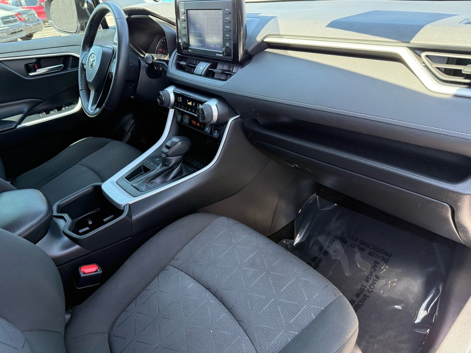 2022 Toyota RAV4 XLE — photo 29 thumbnail