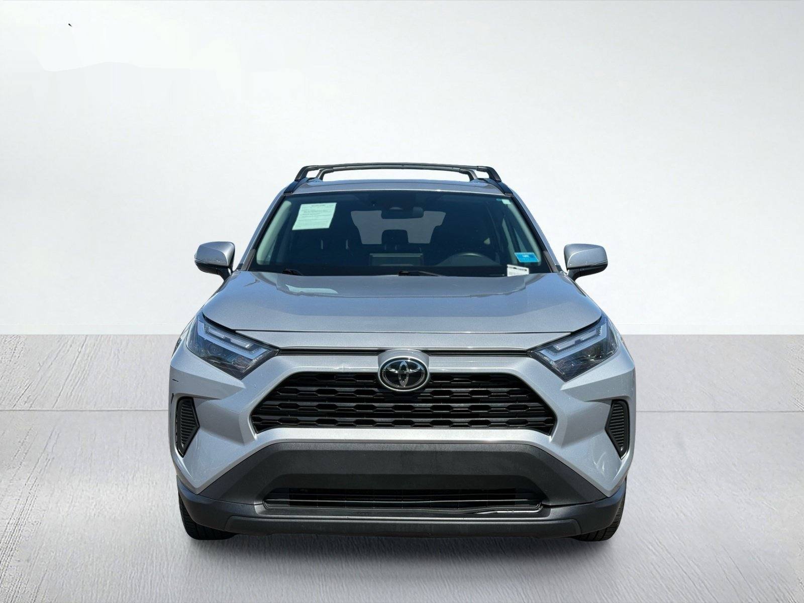 2022 Toyota RAV4 XLE — photo 5 thumbnail