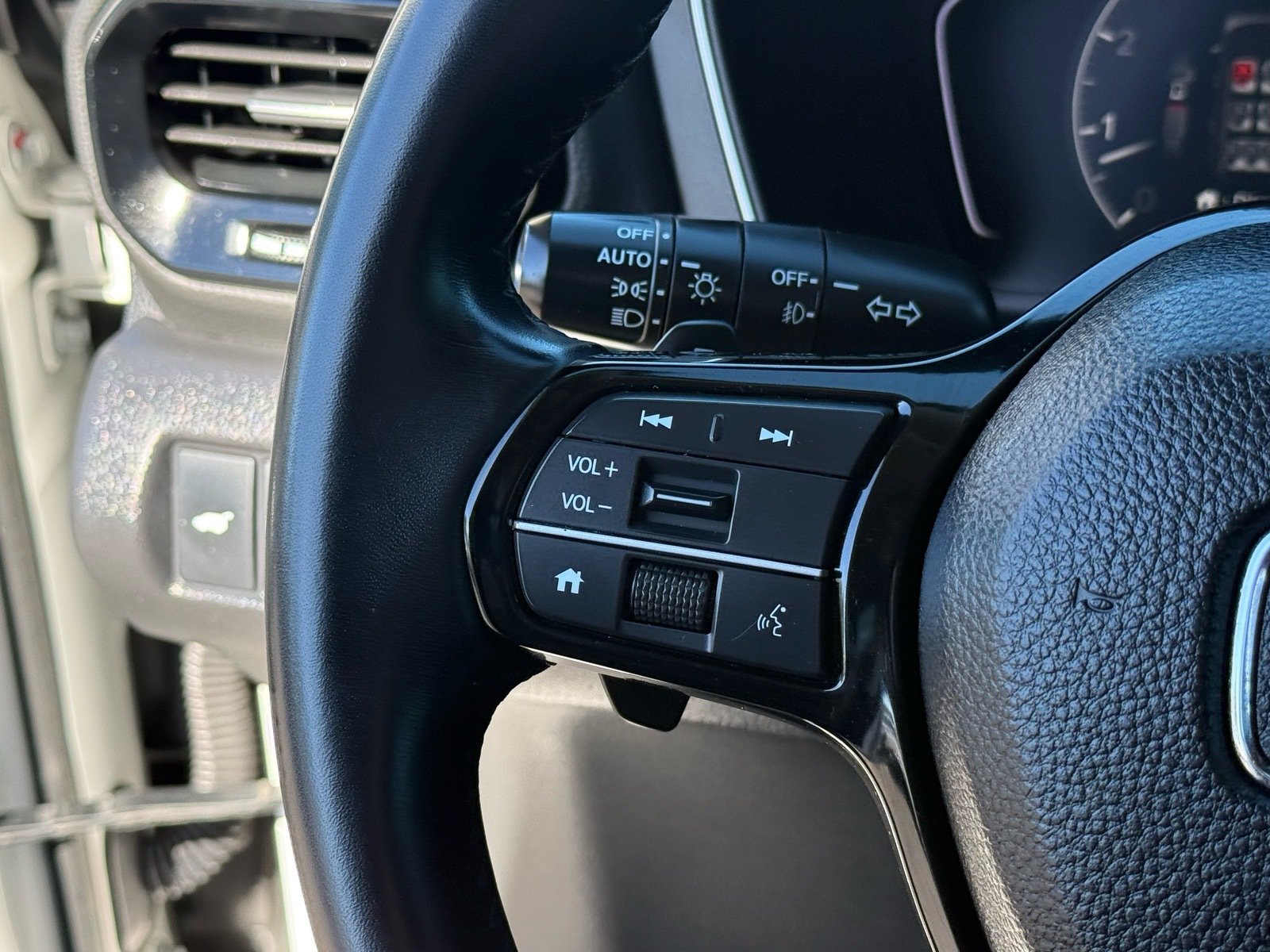 2023 Honda Pilot EX-L — photo 17 thumbnail