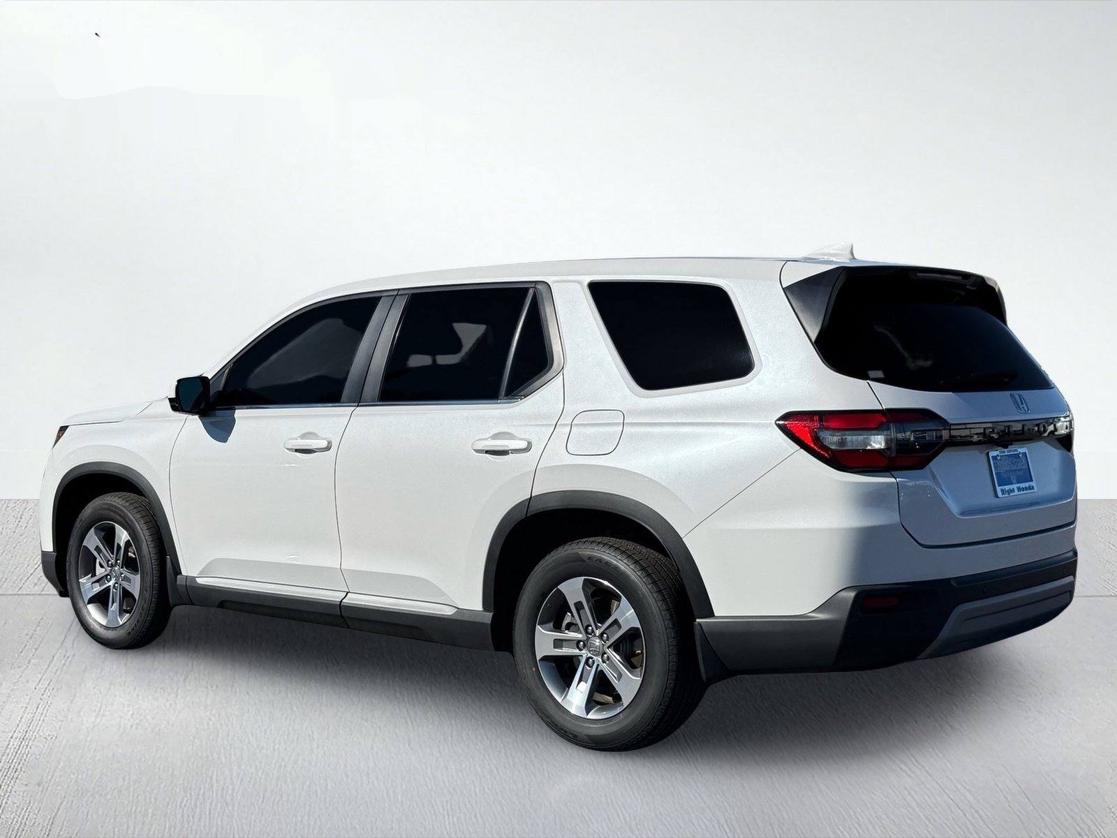 2023 Honda Pilot EX-L — photo 5 thumbnail