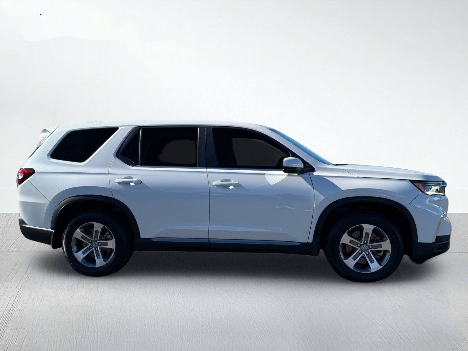 2023 Honda Pilot EX-L — photo 9 thumbnail