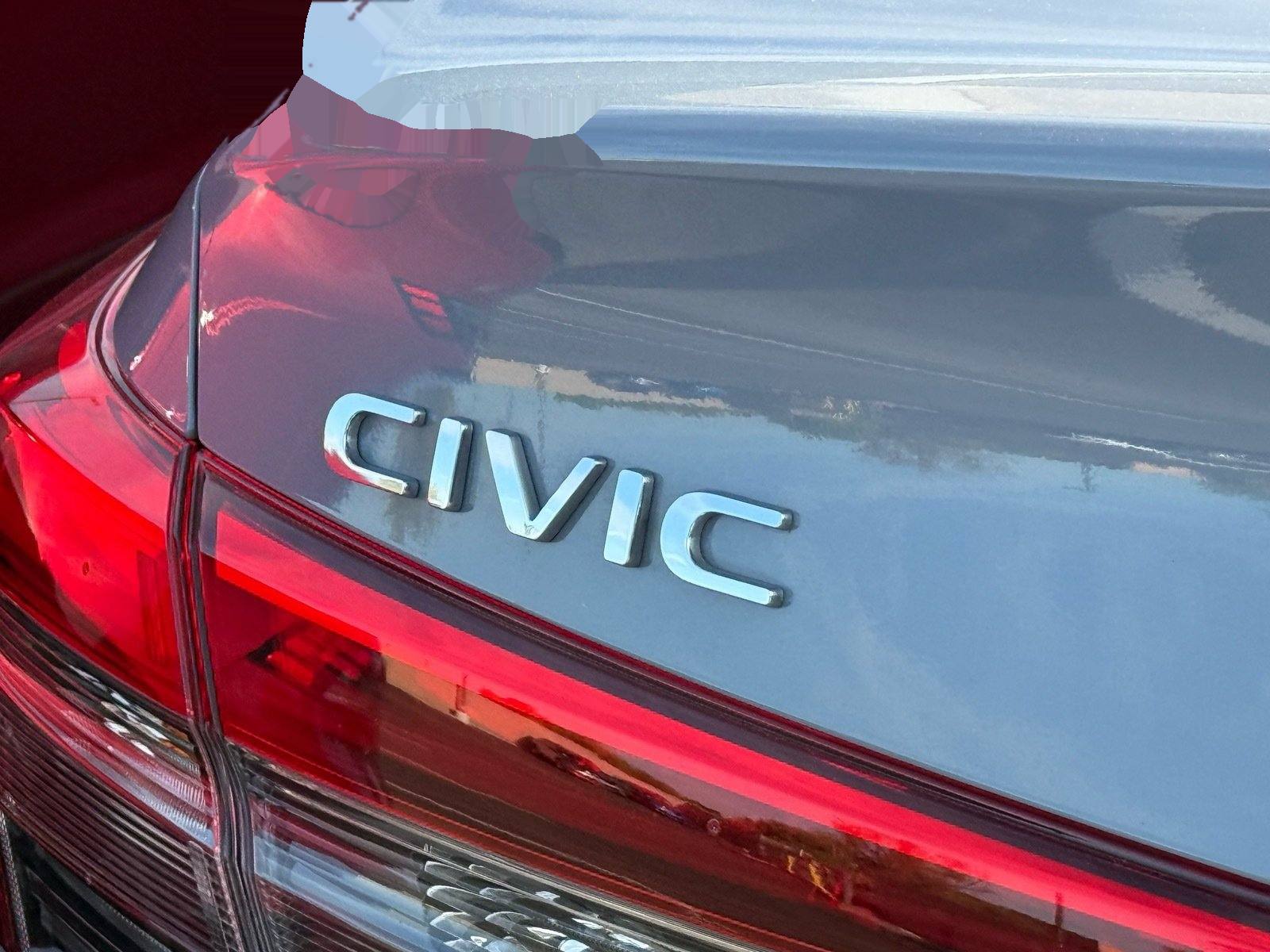 2024 Honda Civic Touring — photo 11 thumbnail