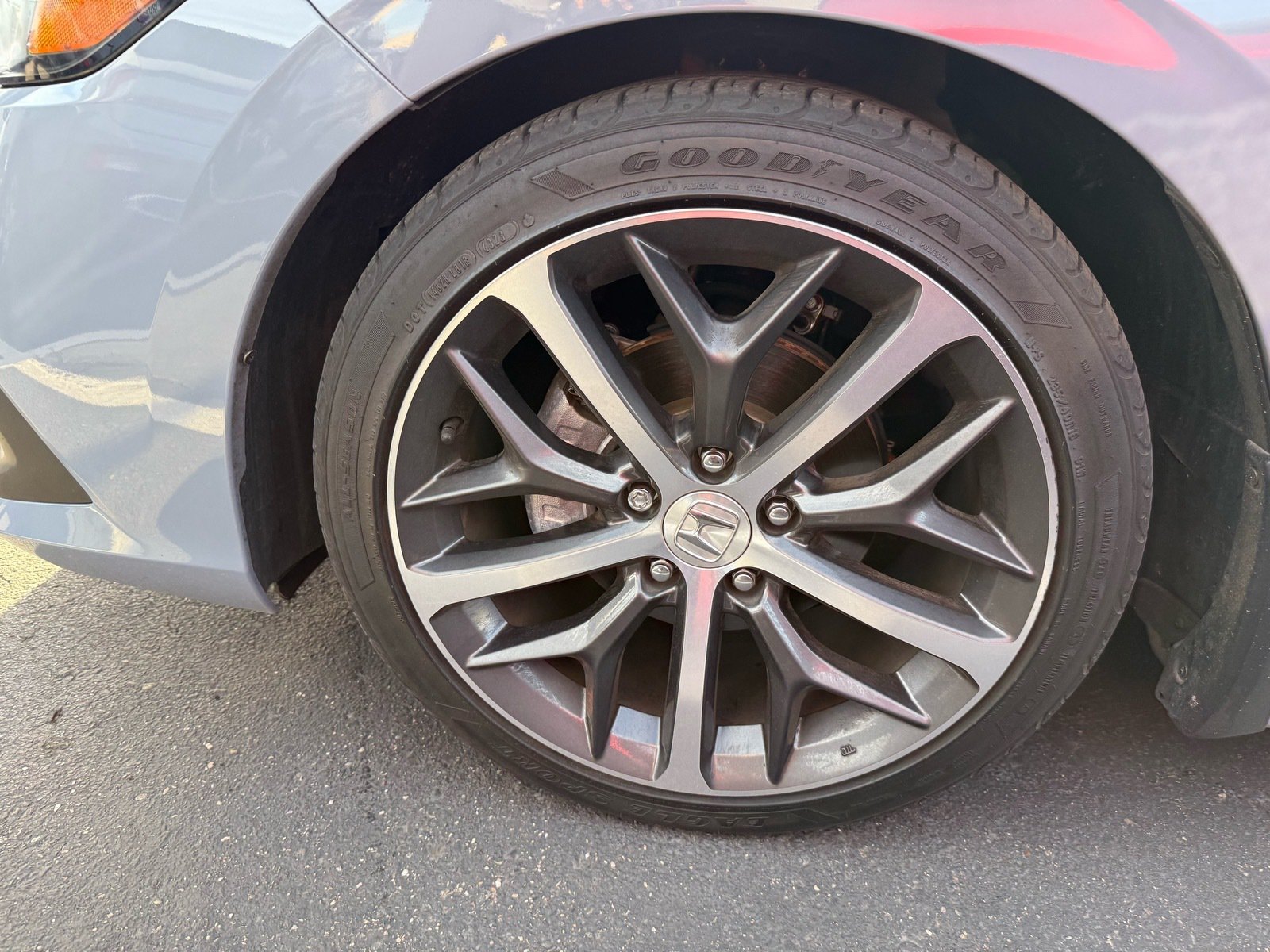 2024 Honda Civic Touring — photo 5 thumbnail