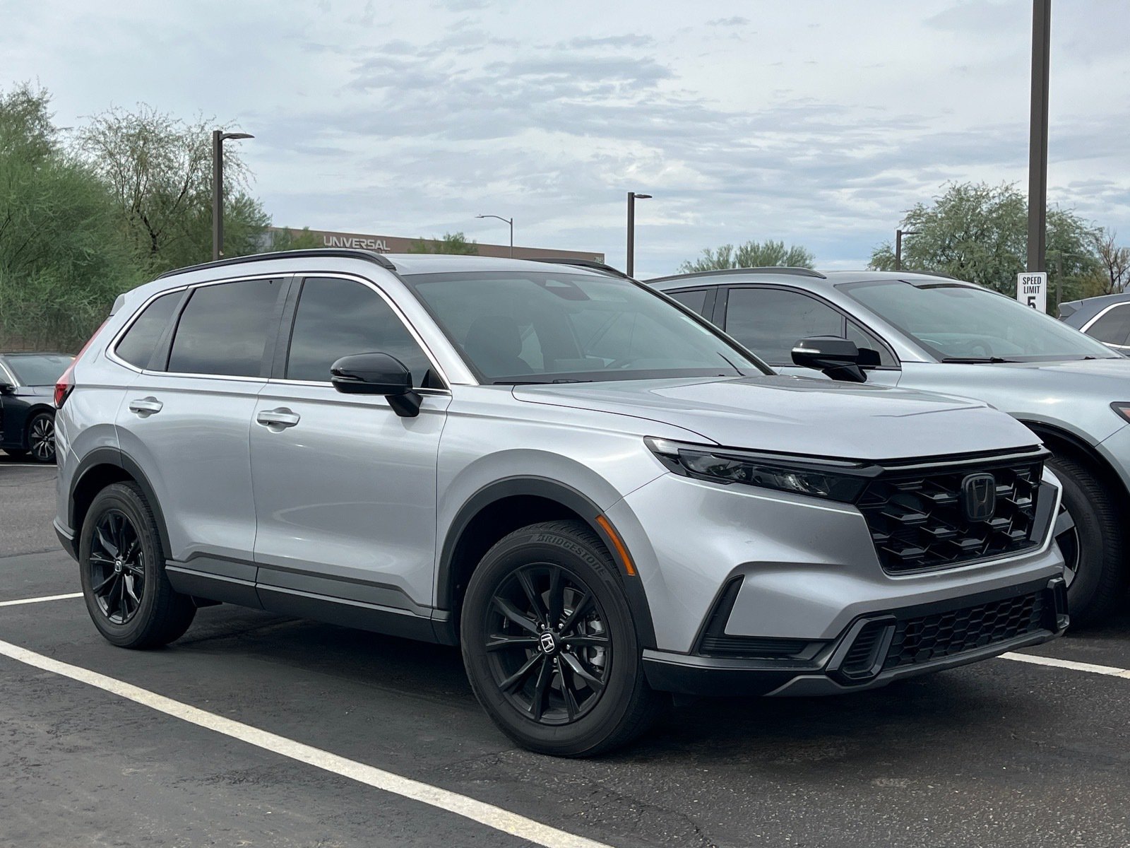 2025 Honda CR-V Hybrid Sport — photo 4 thumbnail