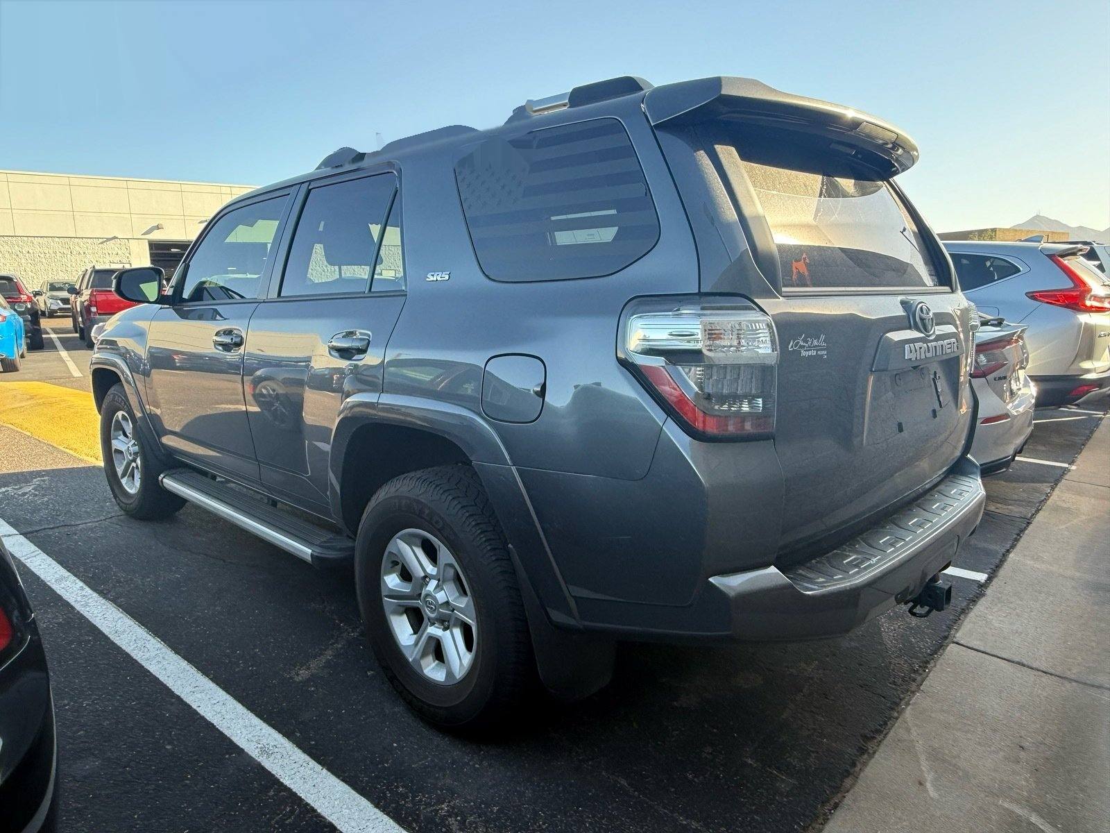 2023 Toyota 4Runner SR5 — photo 2 thumbnail