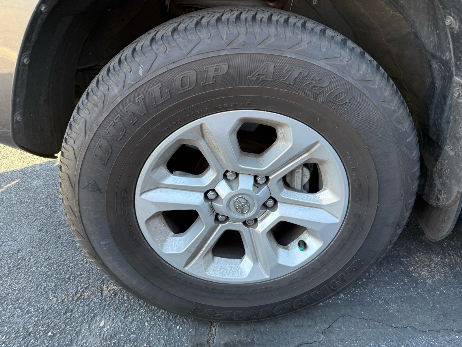 2023 Toyota 4Runner SR5 — photo 5 thumbnail