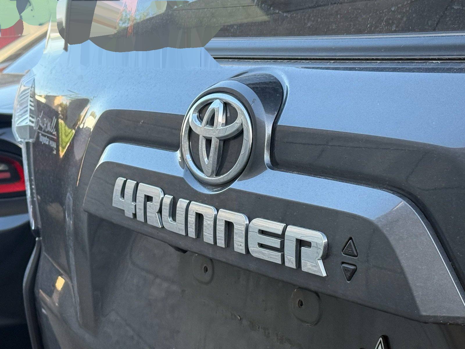 2023 Toyota 4Runner SR5 — photo 9 thumbnail