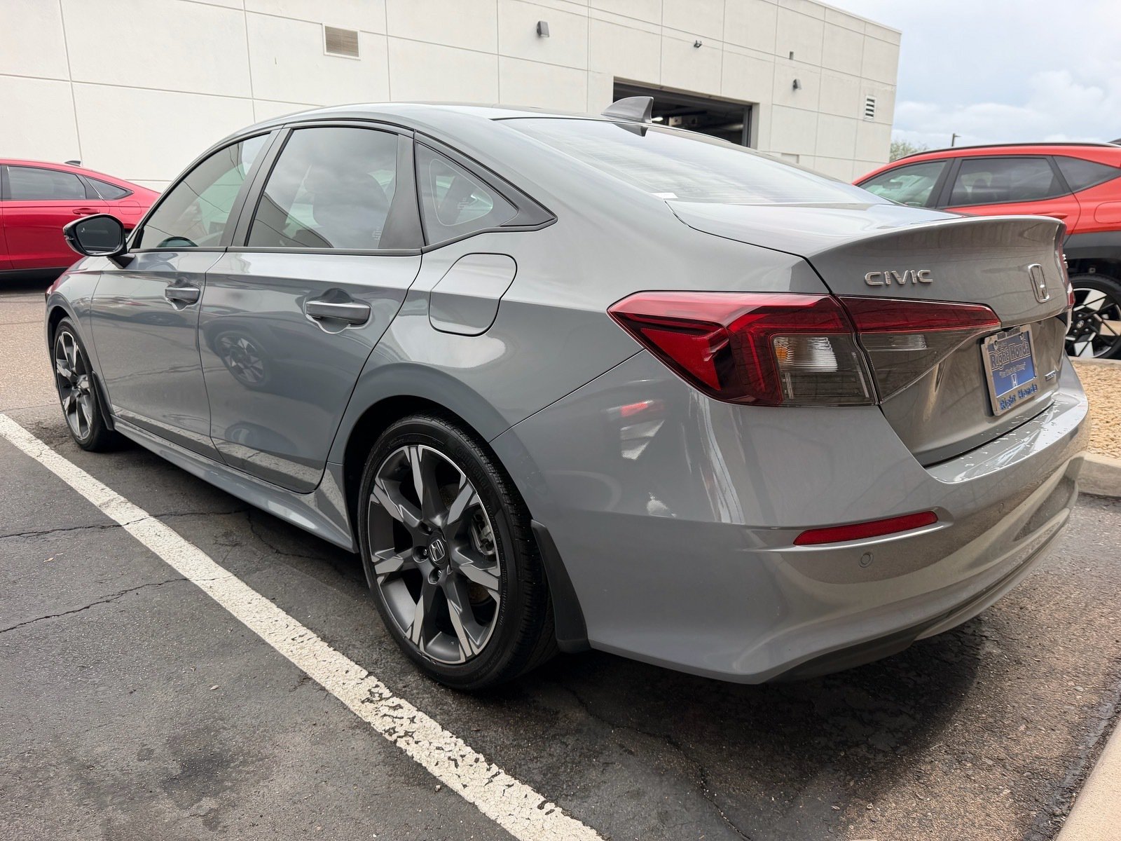 2025 Honda Civic Hybrid Sport Touring — photo 2 thumbnail