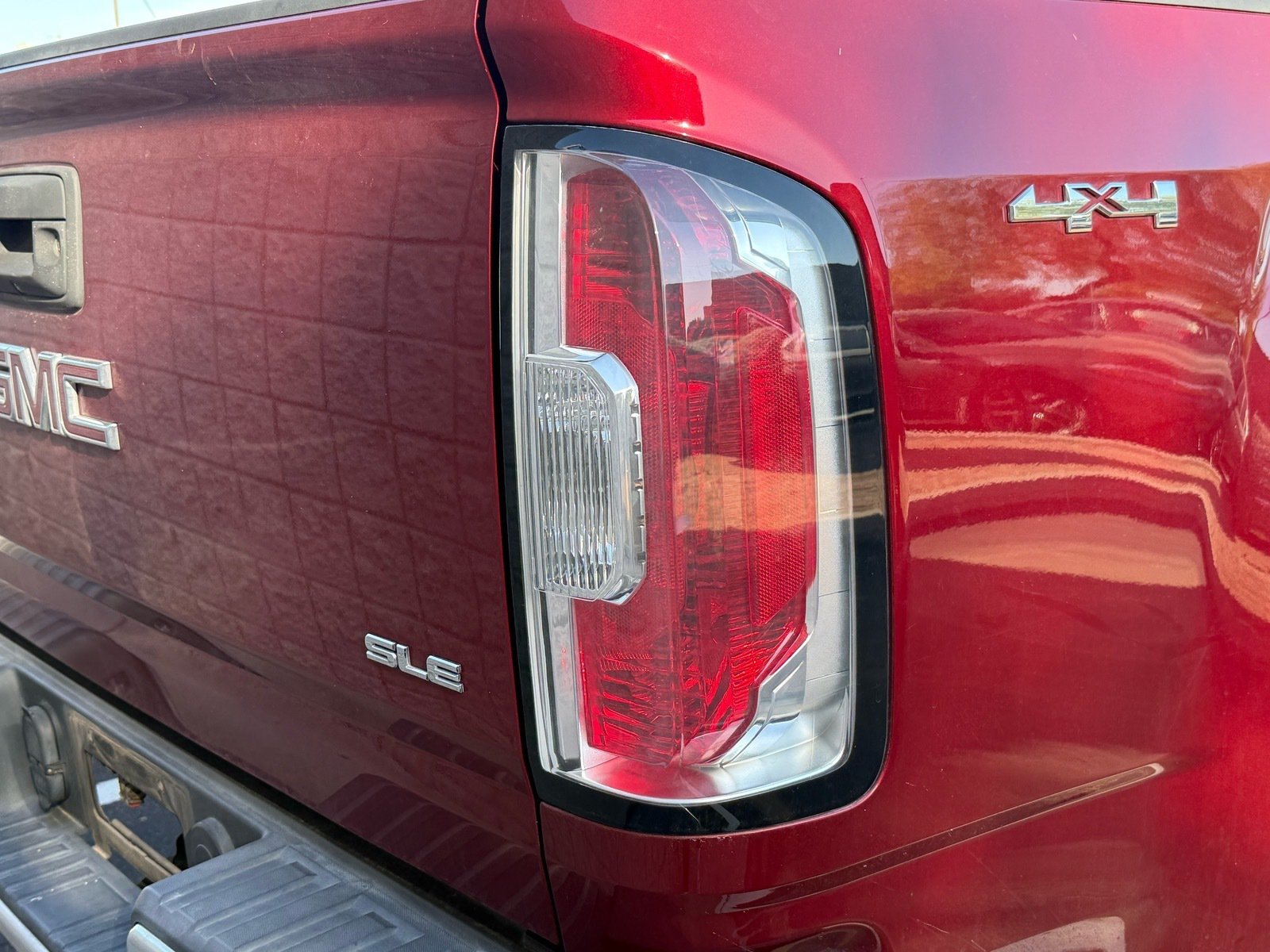 2018 GMC Canyon SLE1 — photo 8 thumbnail