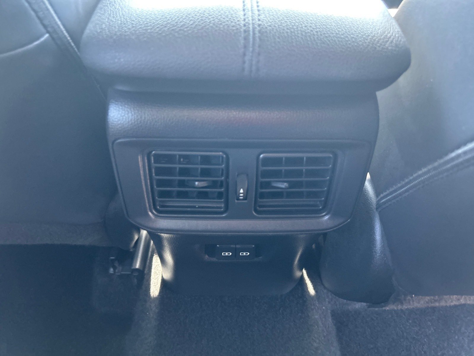 2025 Toyota RAV4 XLE Premium — photo 16 thumbnail