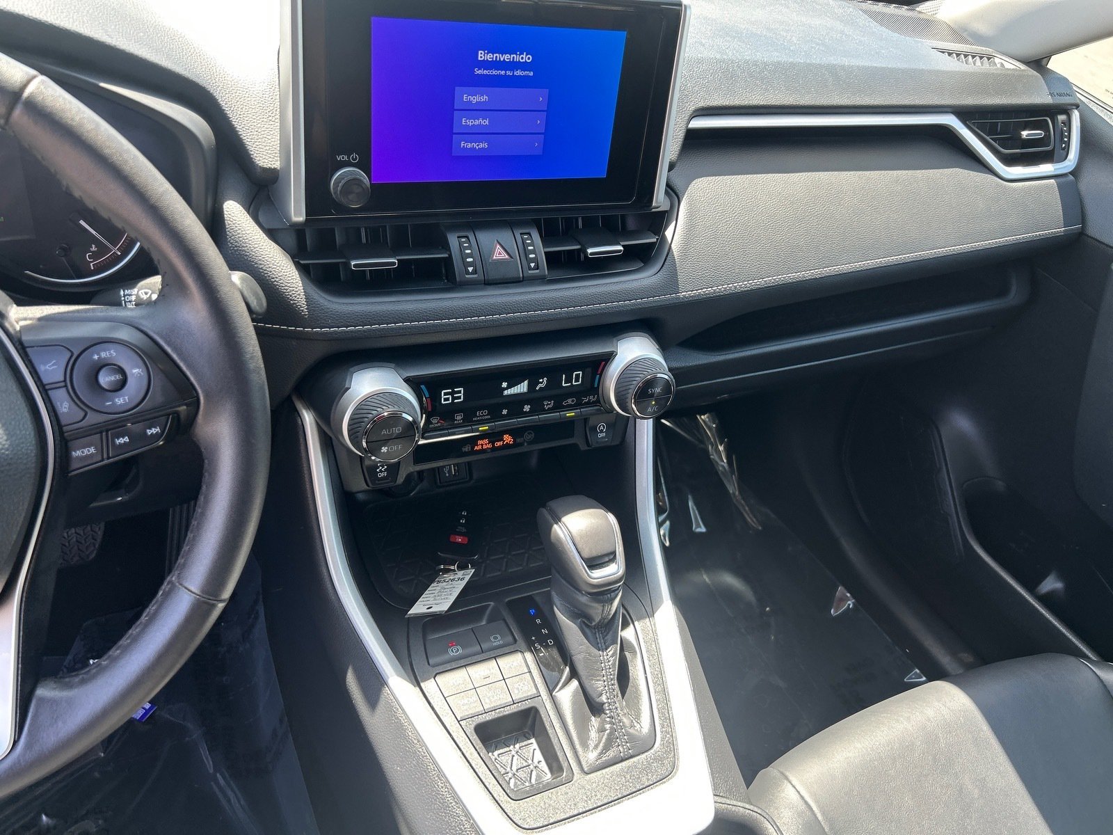 2025 Toyota RAV4 XLE Premium — photo 23 thumbnail