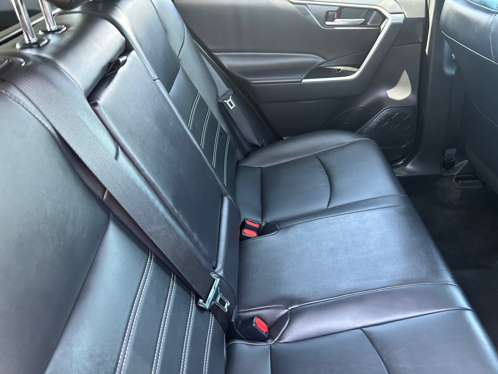2025 Toyota RAV4 XLE Premium — photo 13 thumbnail