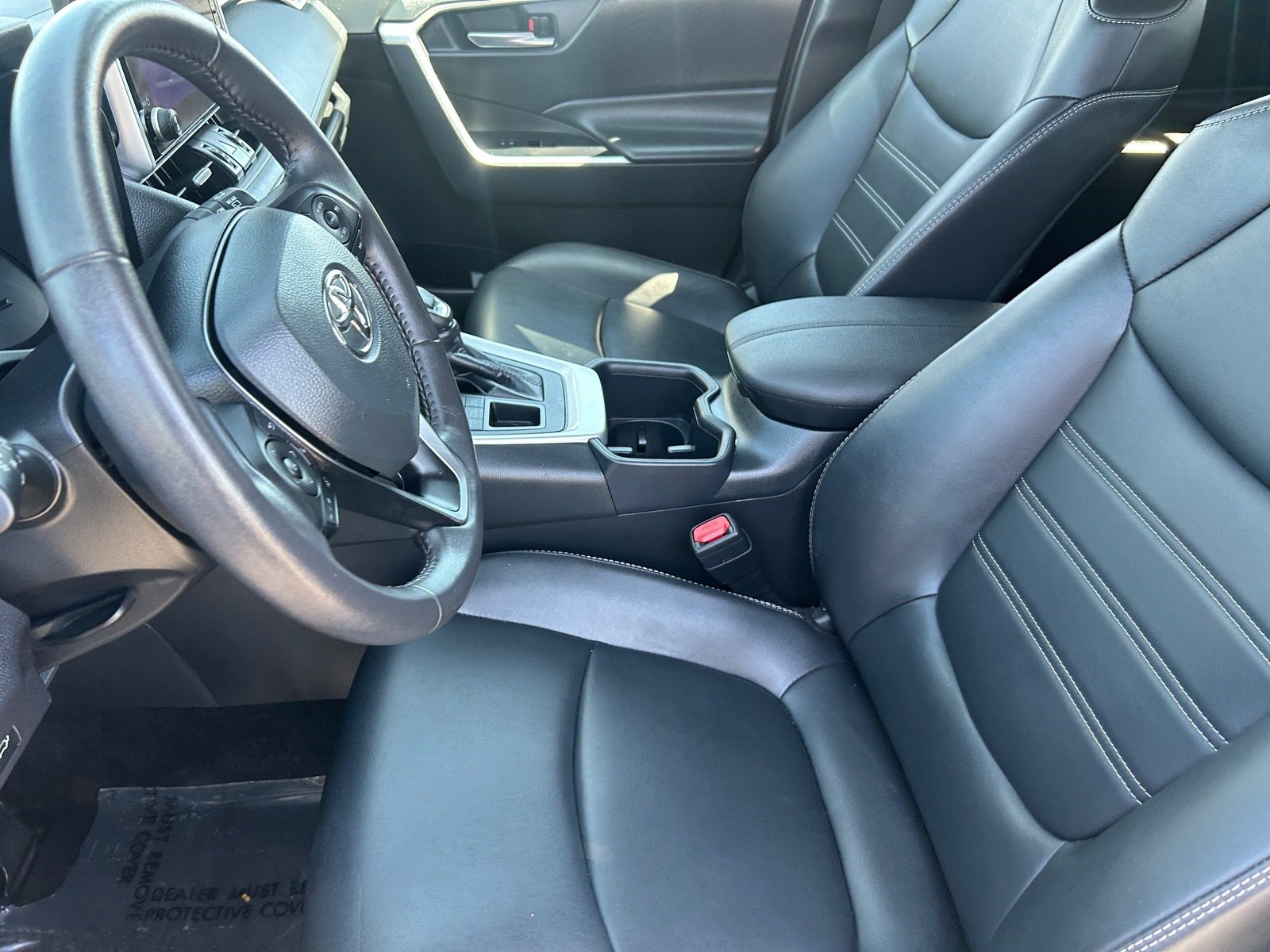 2025 Toyota RAV4 XLE Premium — photo 18 thumbnail