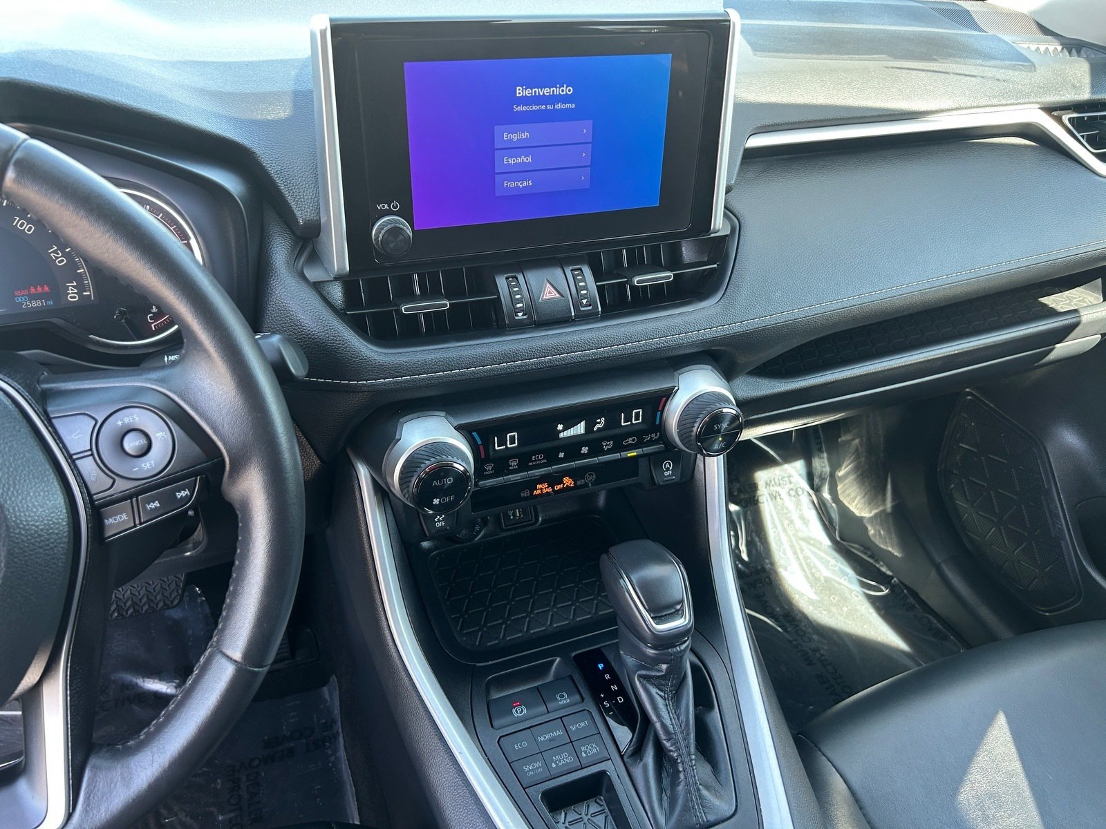 2025 Toyota RAV4 XLE Premium — photo 22 thumbnail